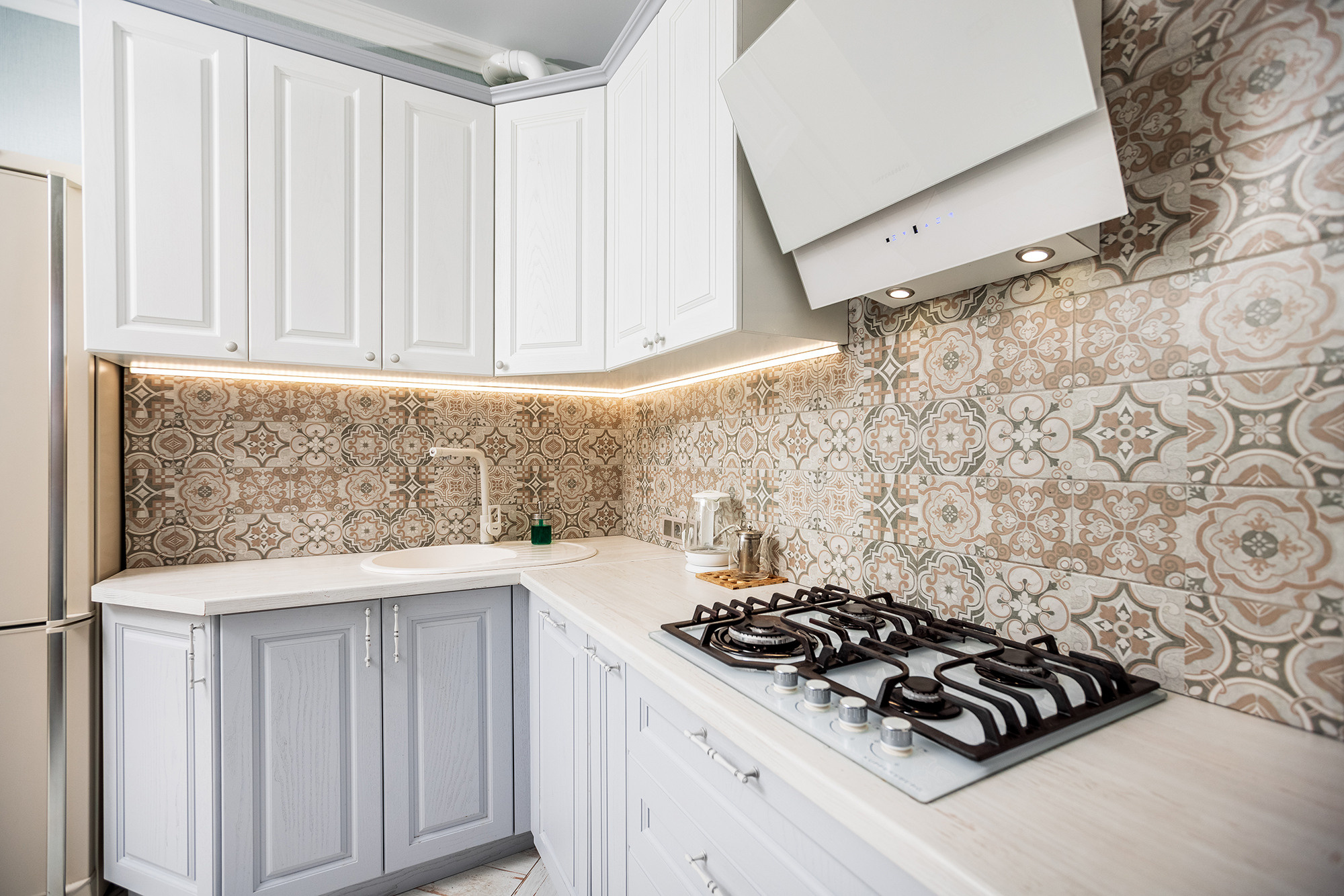 Апартаменты в ЖК «Изумрудный город». Фото для сдачи апартаментов в аренду. Фотограф Александр Трихонюк. Фото недвижимости в Геленджике