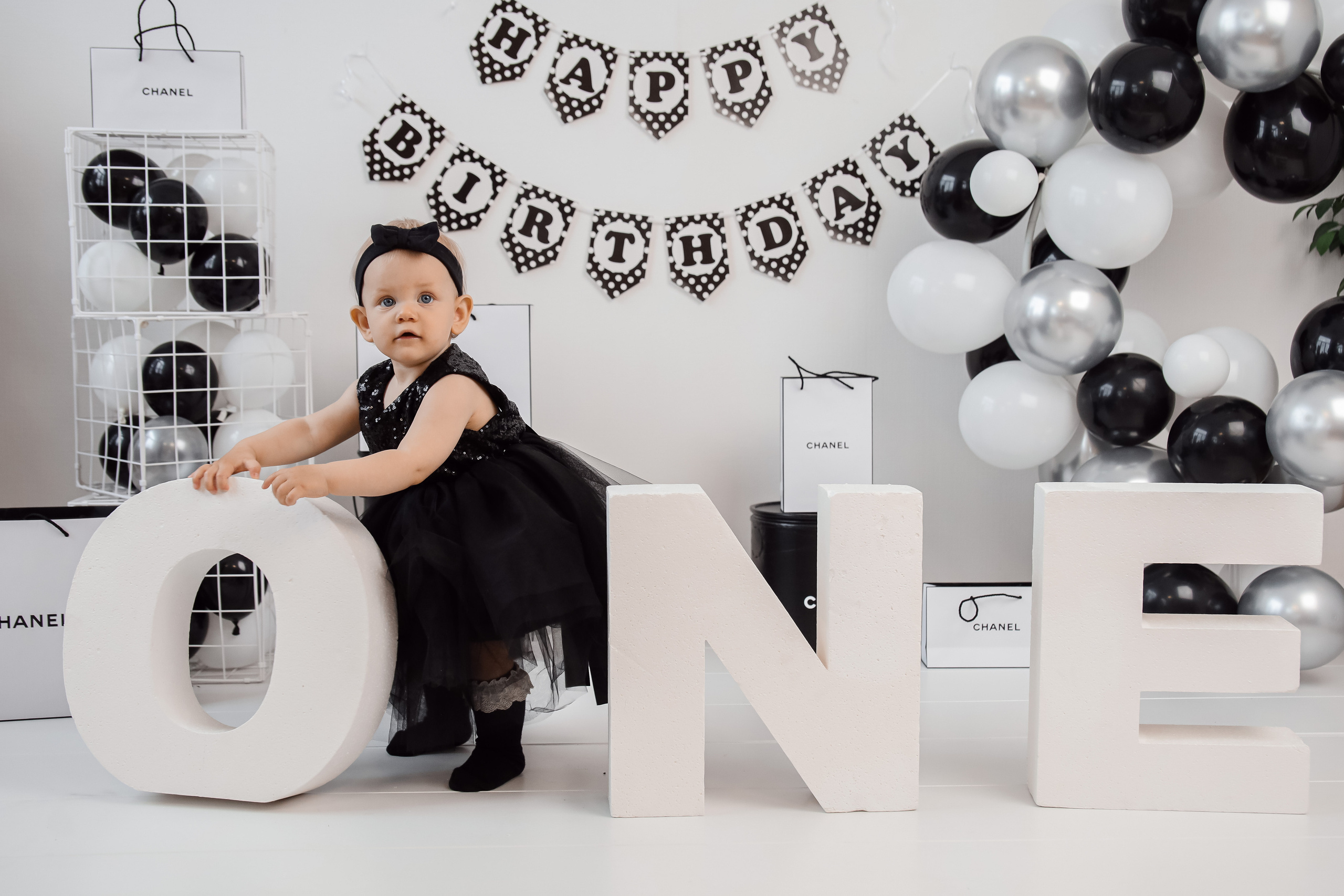 Годовасие Миланы. Детский и Семейный фотограф в Санкт-Петербурге. Детская Фотостудия «FAMILY STORY»