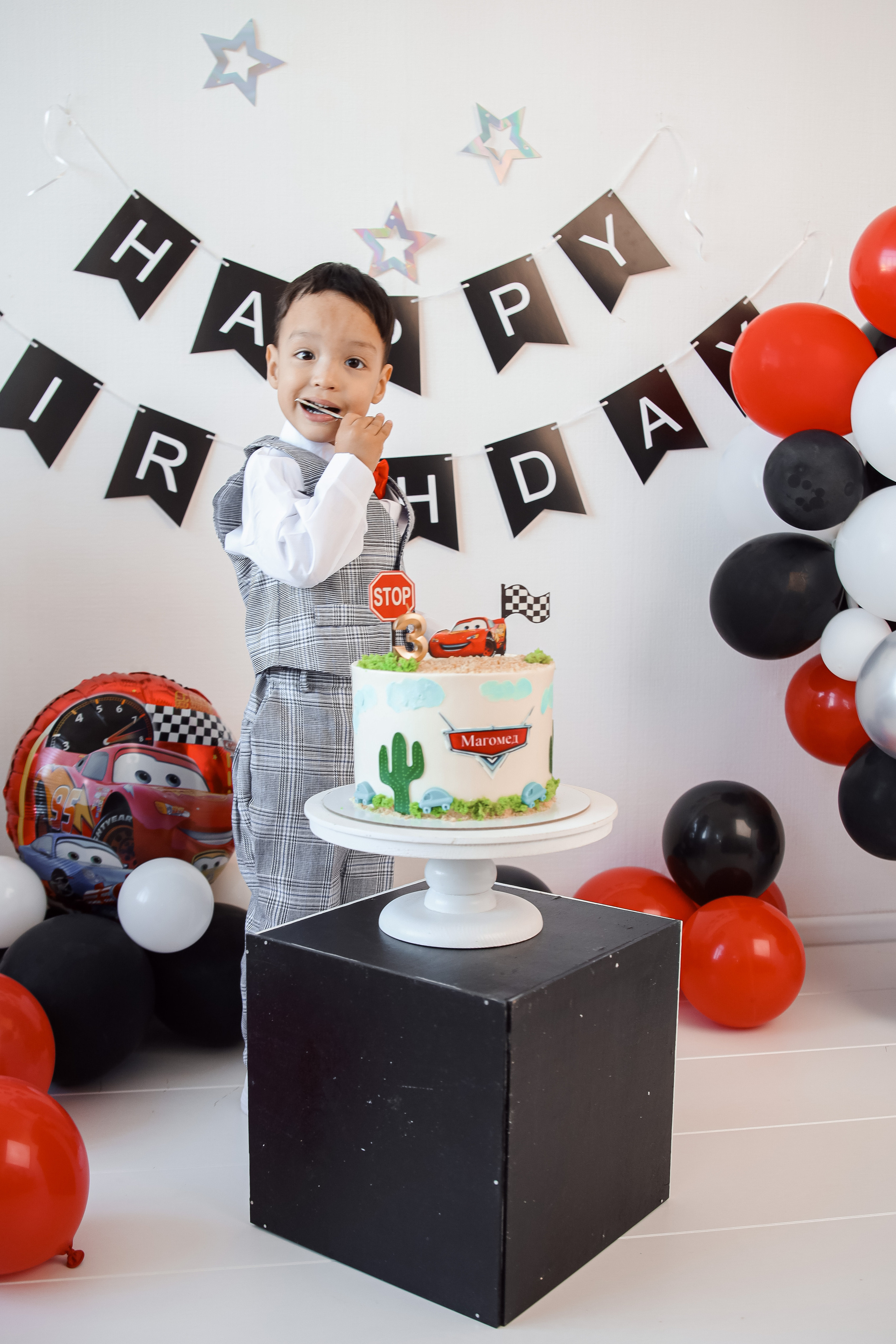 Годовасие Магомеда. Детский и Семейный фотограф в Санкт-Петербурге. Детская Фотостудия «FAMILY STORY»