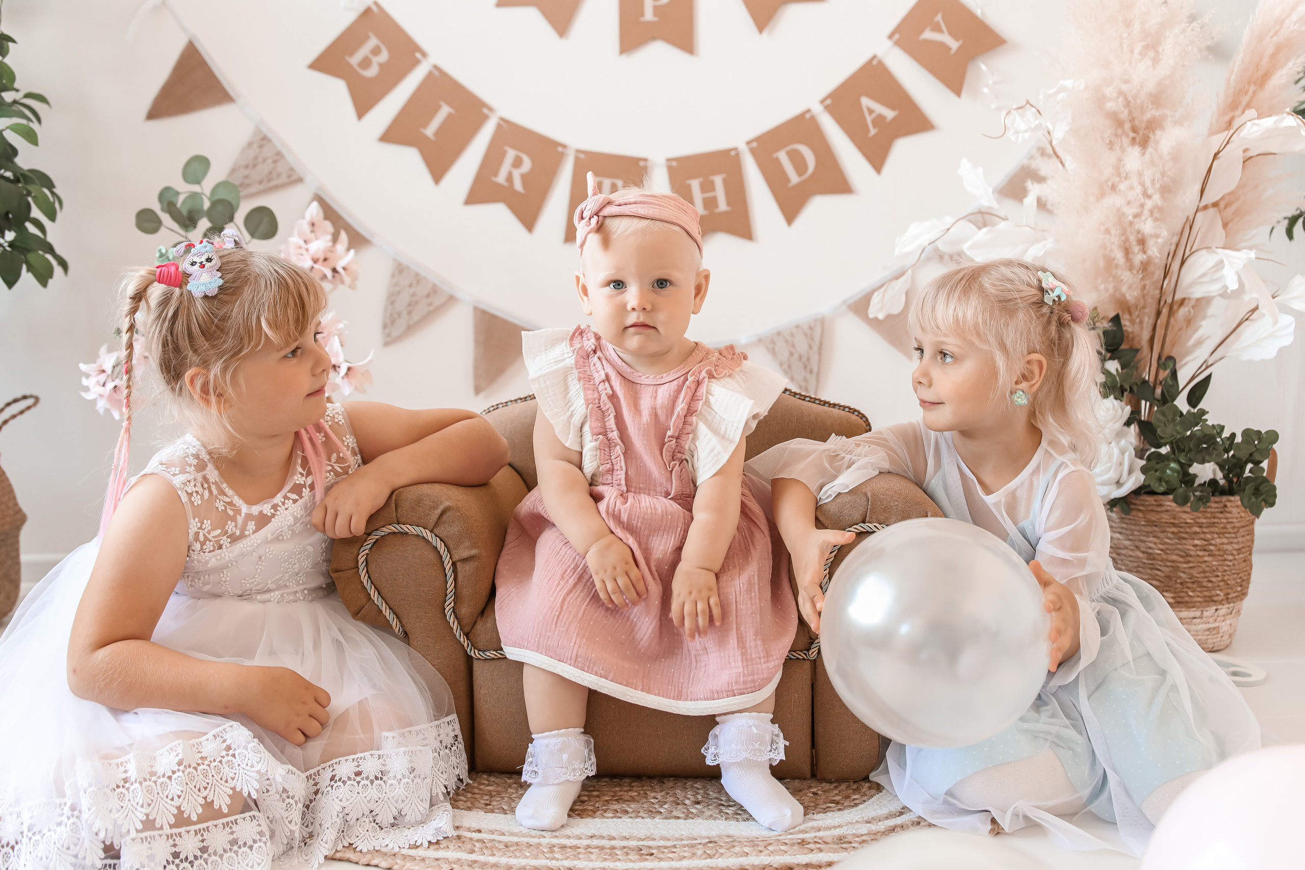 Годовасие Надюши. Детский и Семейный фотограф в Санкт-Петербурге. Детская Фотостудия «FAMILY STORY»