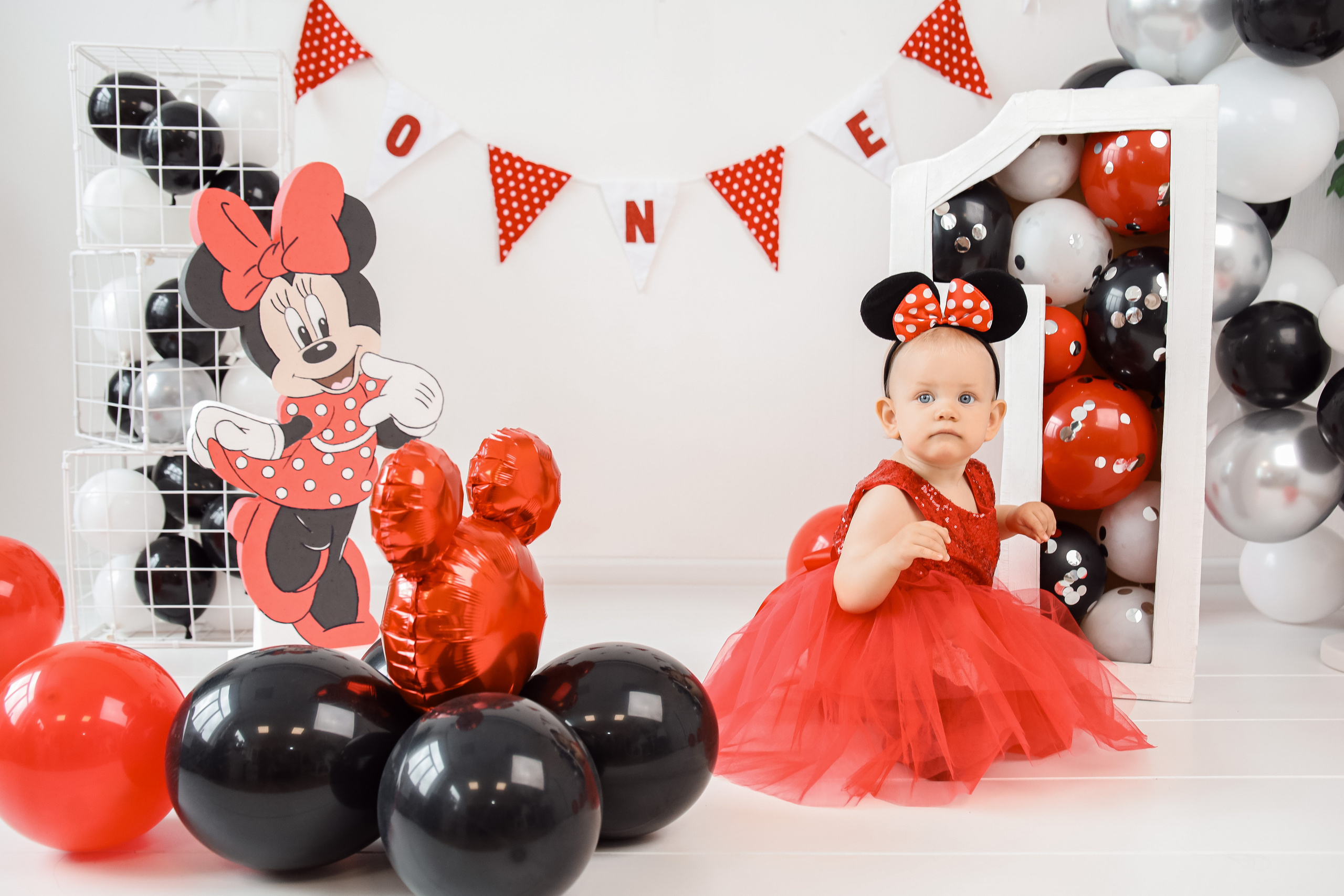 Годовасие Миланы. Детский и Семейный фотограф в Санкт-Петербурге. Детская Фотостудия «FAMILY STORY»