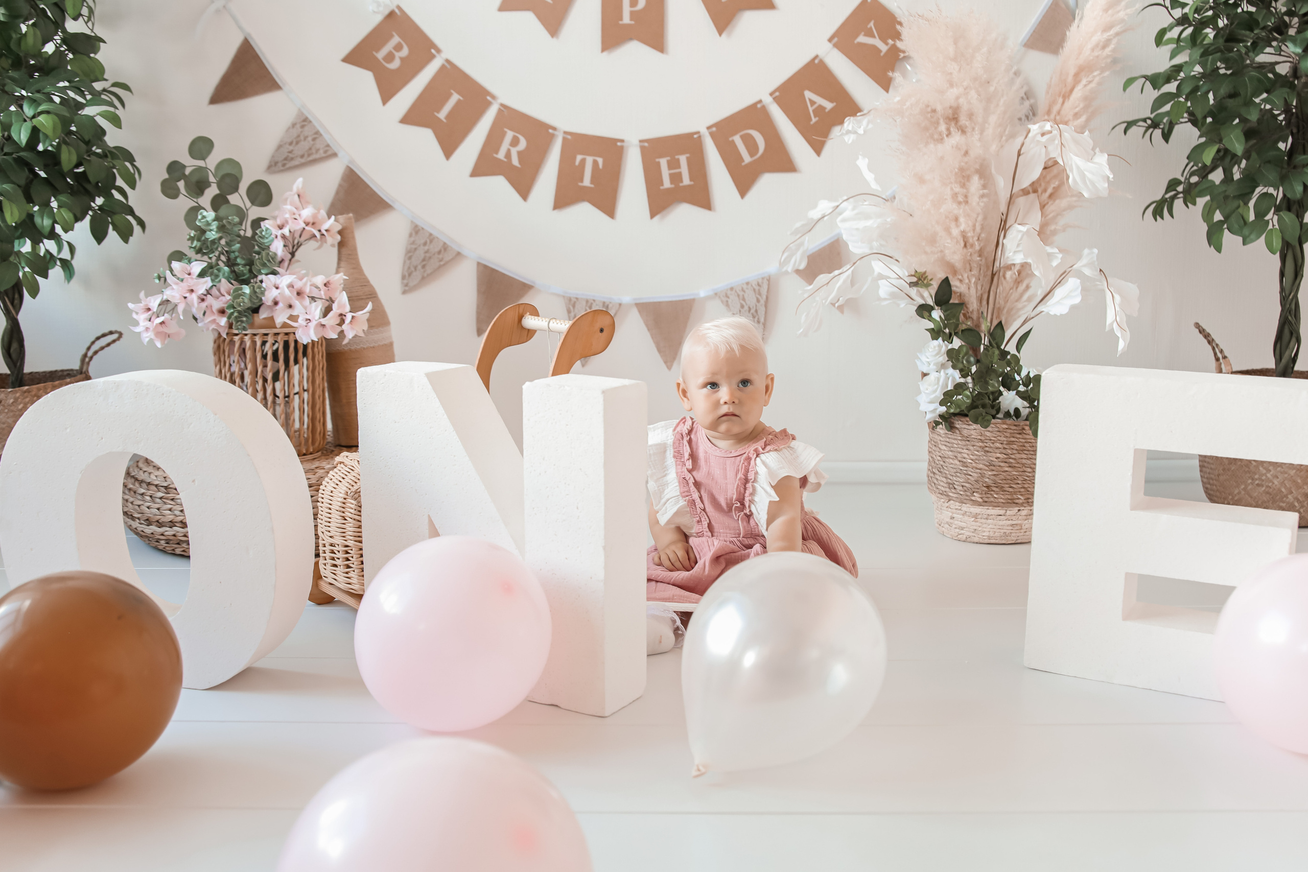 Годовасие Надюши. Детский и Семейный фотограф в Санкт-Петербурге. Детская Фотостудия «FAMILY STORY»