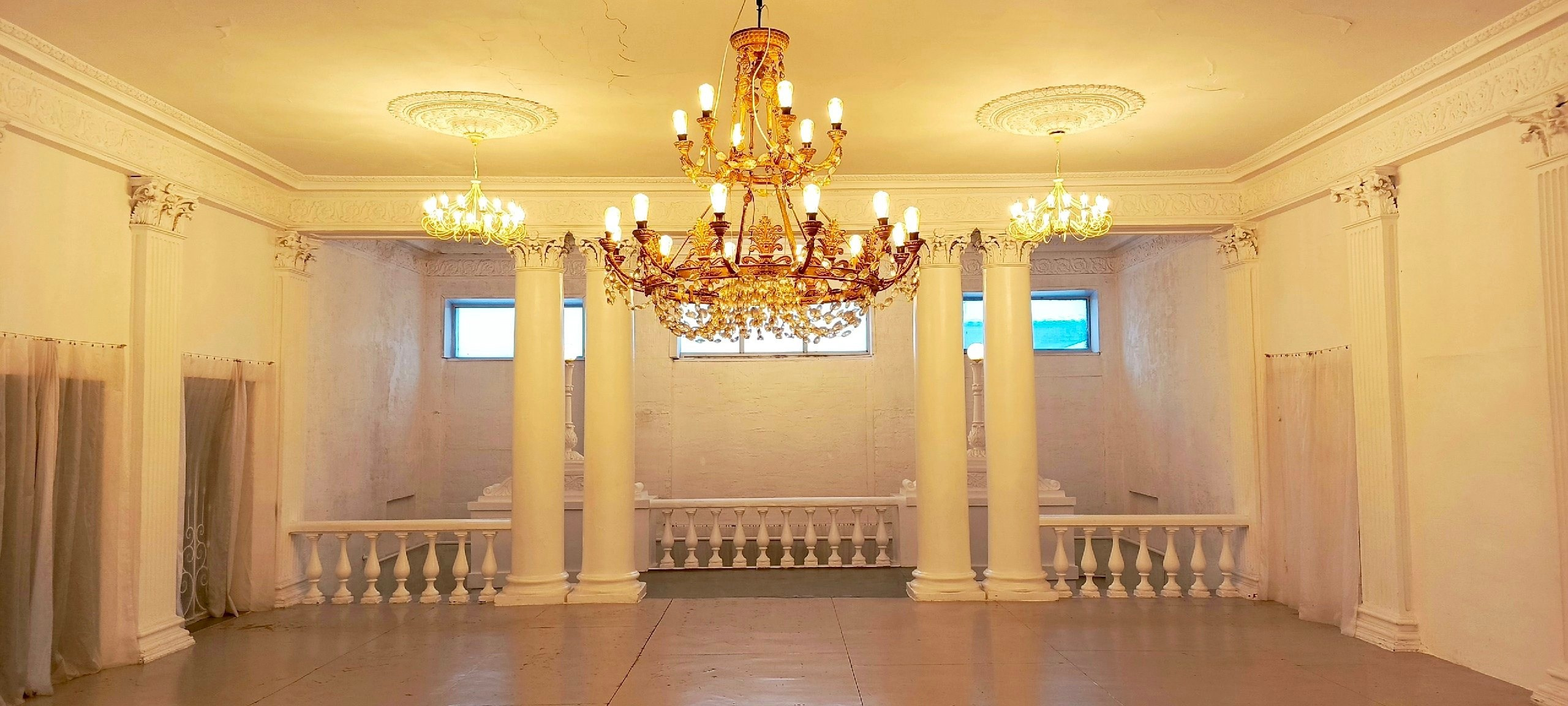 Зал «Белый» 256 м²