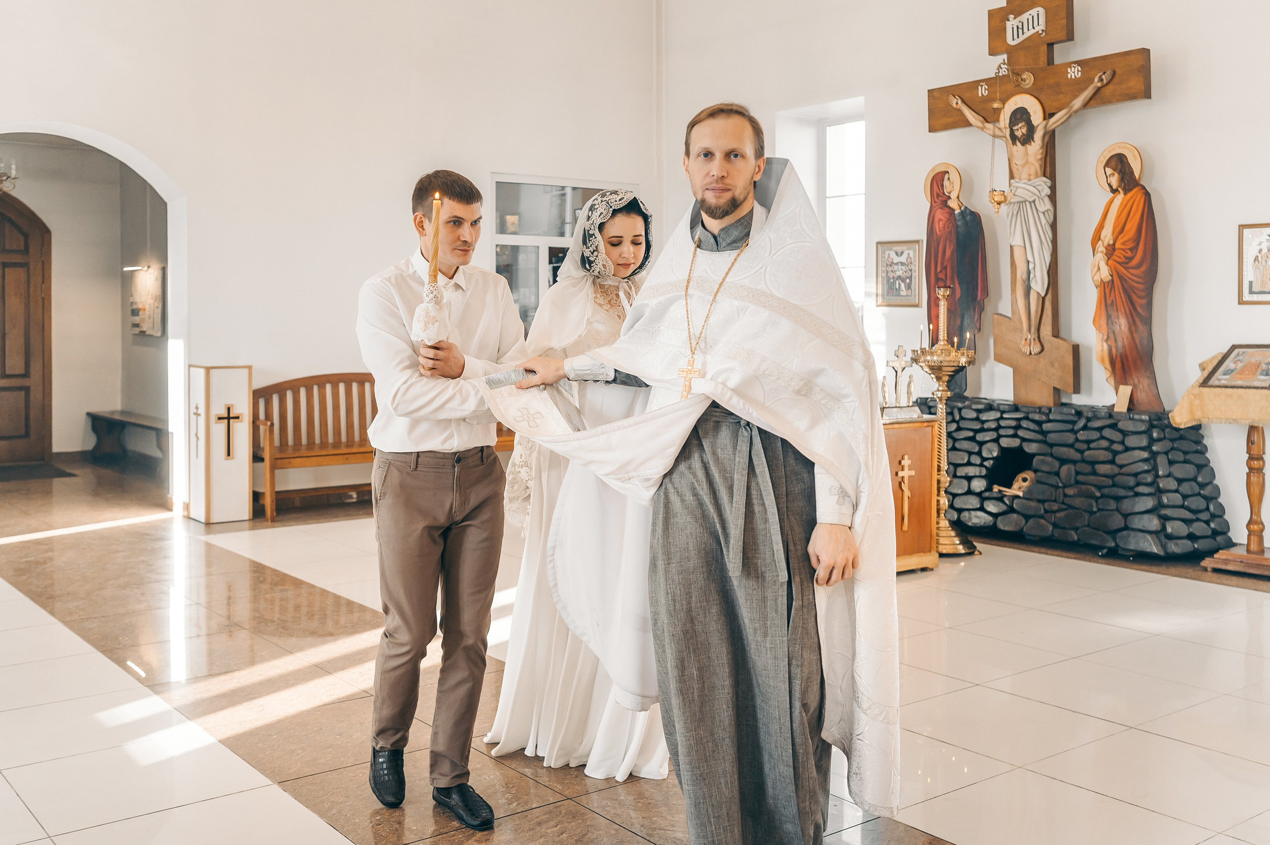 Венчание в храме Благовещения Пресвятой Богородицы. Церковный фотограф на Таинство Крещения и Венчания в Оренбурге и Оренбургской области Екатерина Белкина