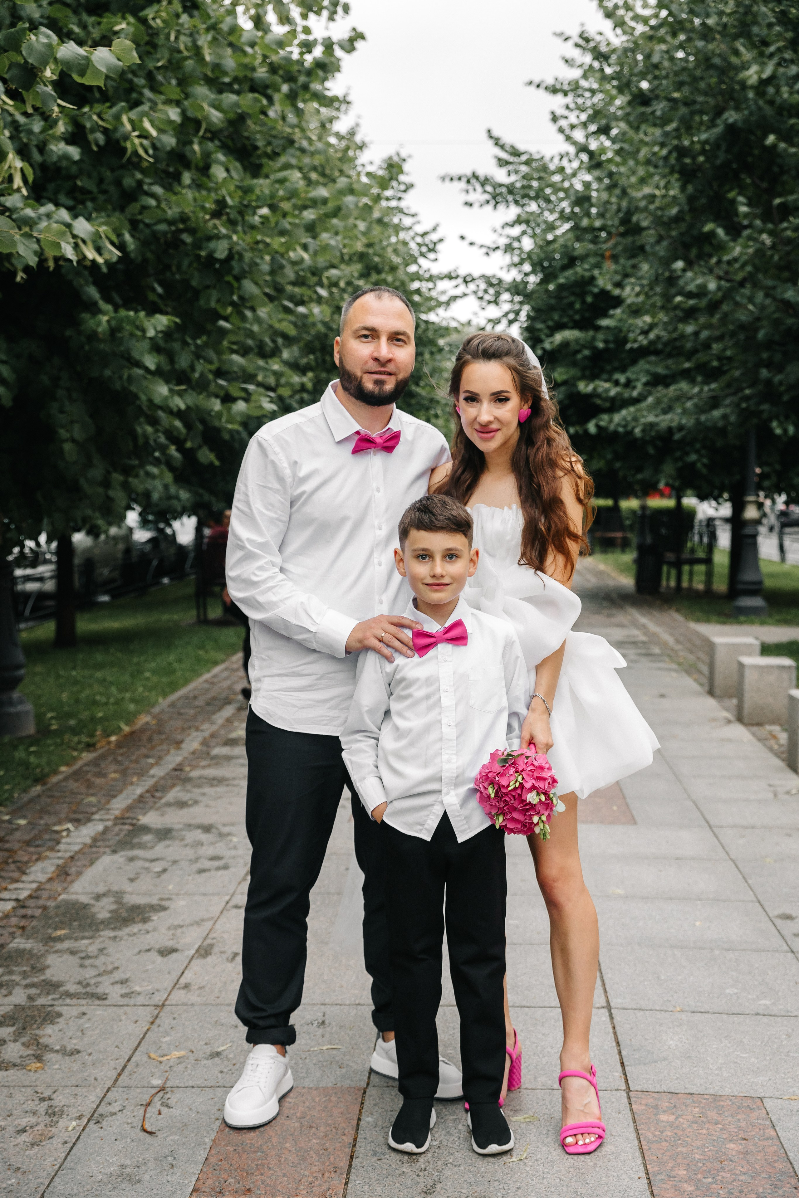 ДВОРЕЦ № 2 | Июль, кабриолет, академия Штиглица. Свадебный фотограф в Санкт-Петербурге Полина Корзухина