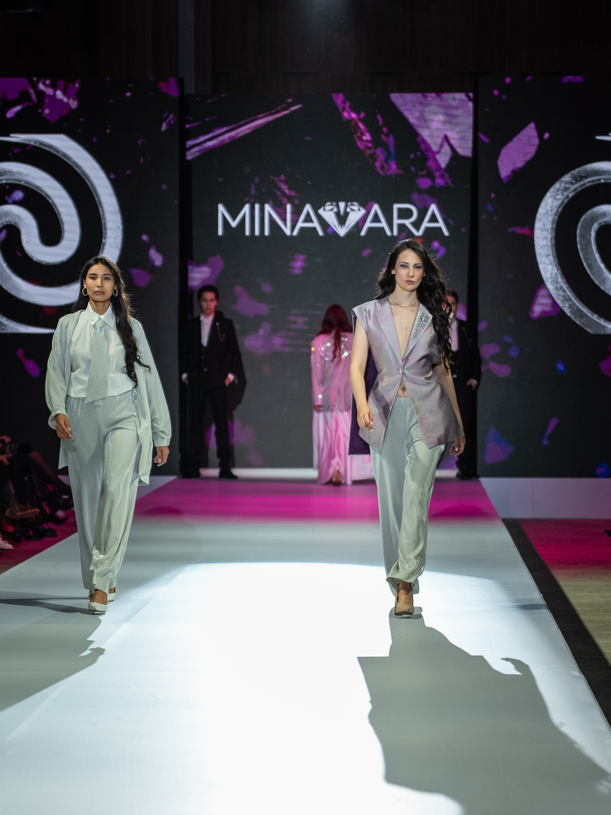 Eurasia Fashion Week Minavara. Сайт Алматинского НЮ АРТ, будуар и фэшн фотографа Дениса Карпенко