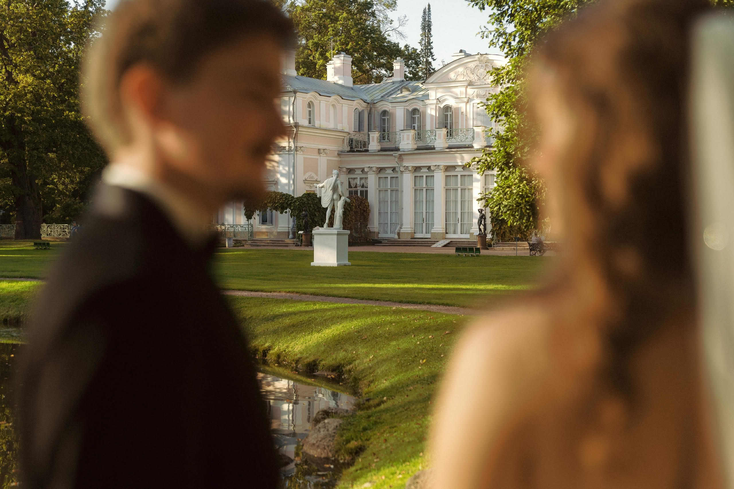 Свадебная прогулка в Ораниенбауме — Саша и Кристина. Свадебный фотограф Дмитрий Родионов — Санкт-Петербург и Ленинградская область