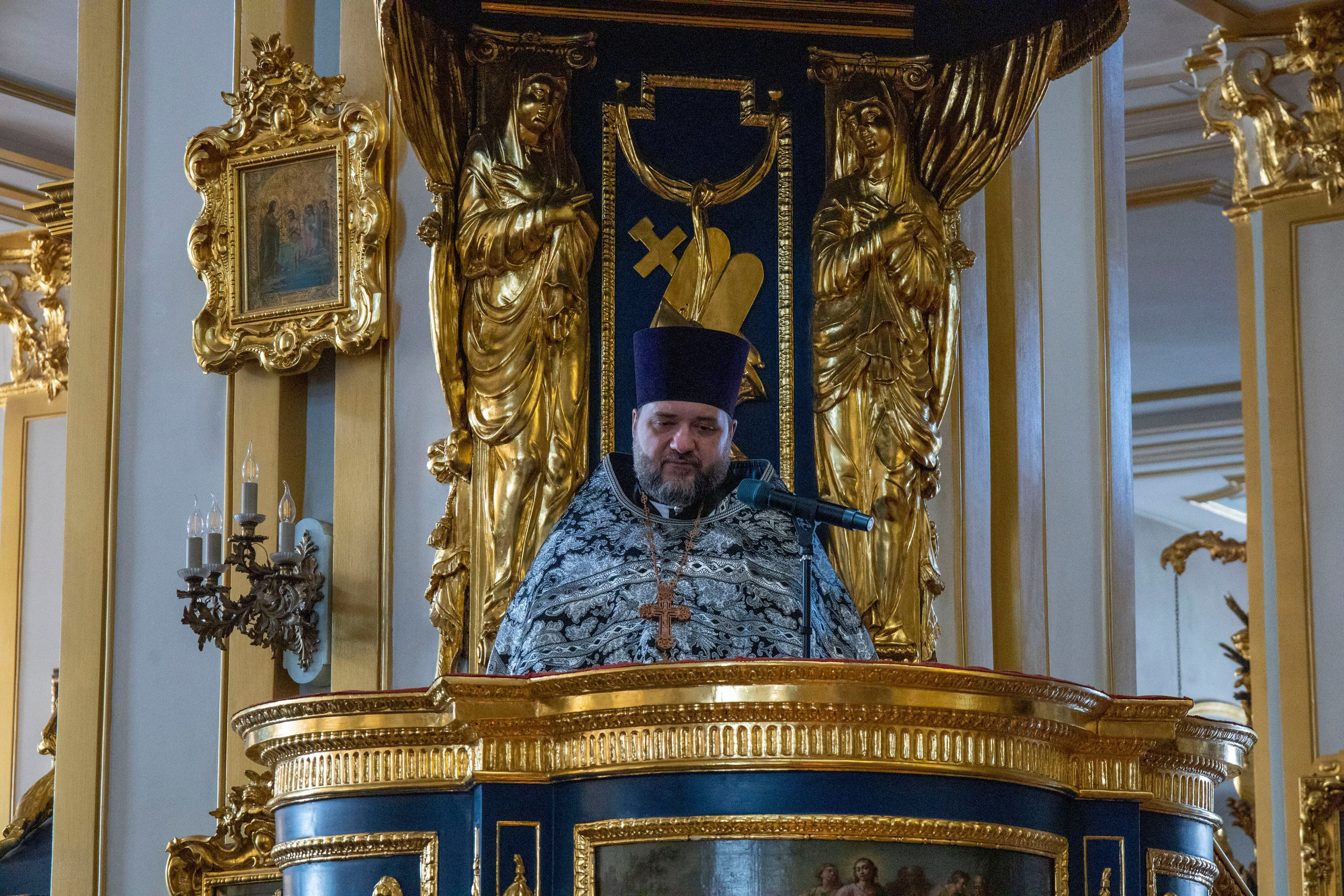 ВЕЧЕРНЯ С ВЫНОСОМ ПЛАЩАНИЦЫ. НИКОЛО-БОГОЯВЛЕНСКИЙ МОРСКОЙ СОБОР