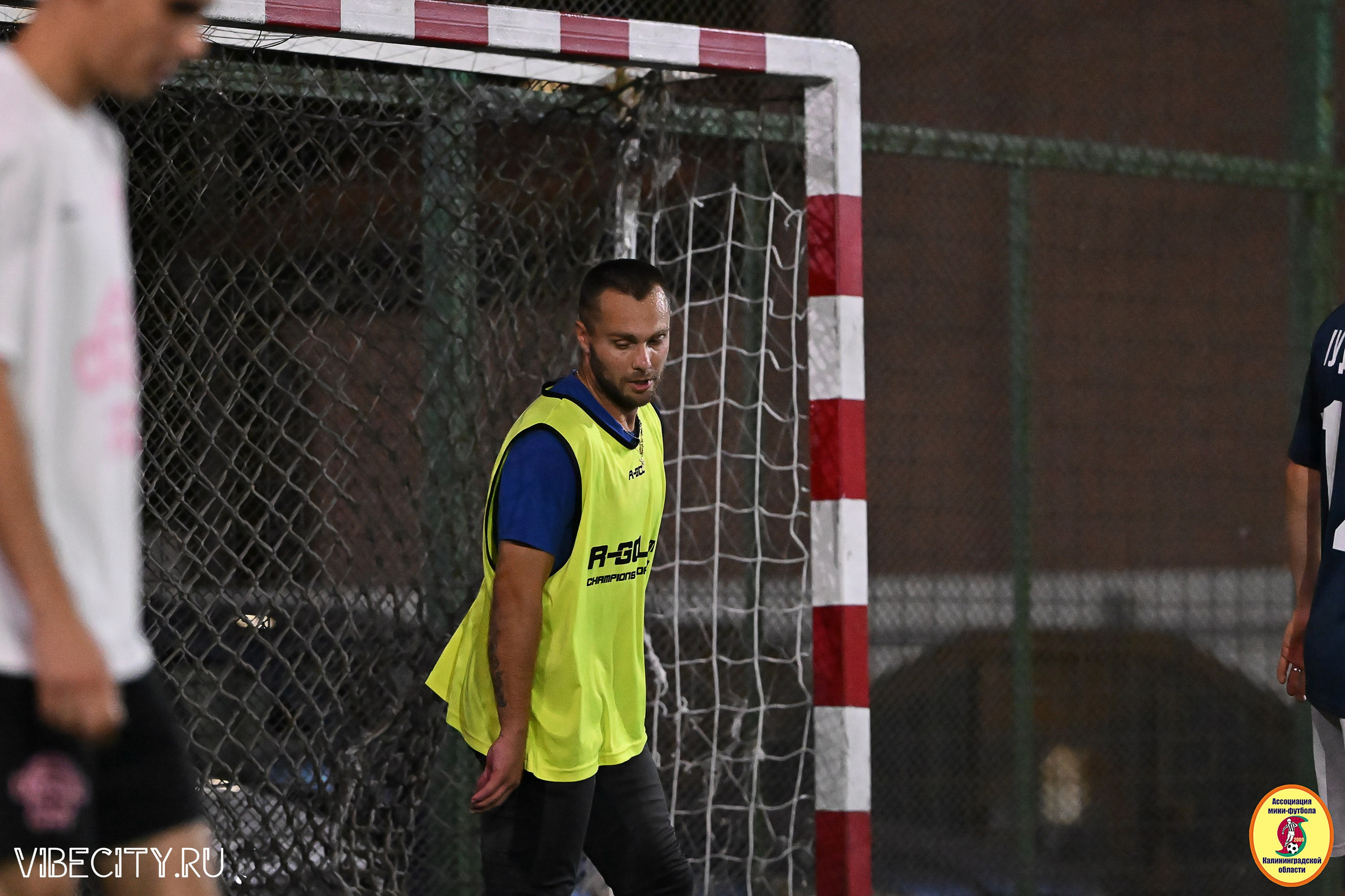 ФИНАЛЬНЫЕ ИГРЫ КУБКА МИНИ-ФУТБОЛЬНОЙ ЛИГИ И КУБКА КОРПОРАТИВНОЙ МФЛ 2025. VIBECITY.RU Вайб Сити Ру Фоторепортажи Фотоотчеты Калининград