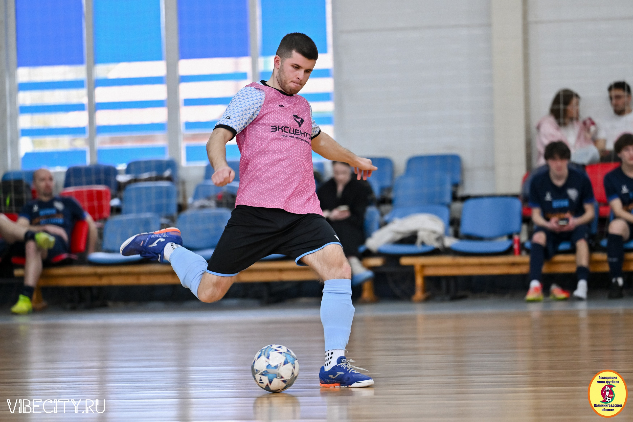 8 тур Корпоративной Бизнес-Лиги по футзалу. VIBECITY.RU Вайб Сити Ру Фоторепортажи Фотоотчеты Калининград