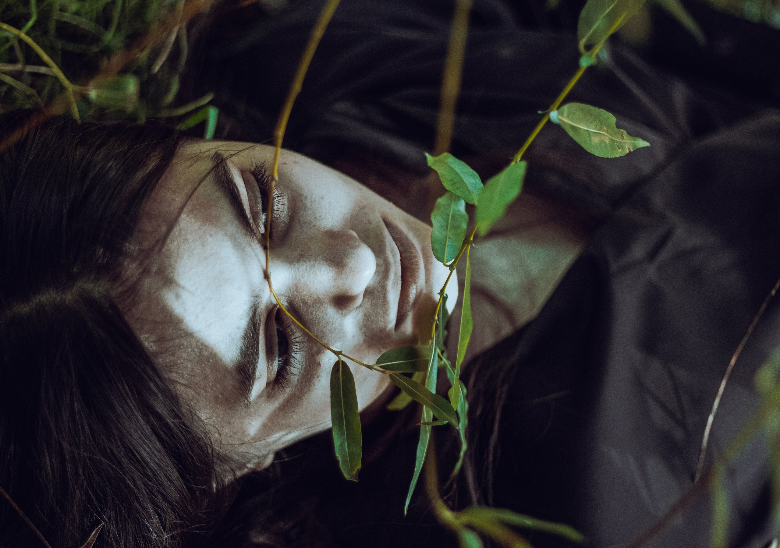 По мотивам убийства. В парке. Фотограф Москва, портрет, стрит, репортаж. Художественная фотосессия