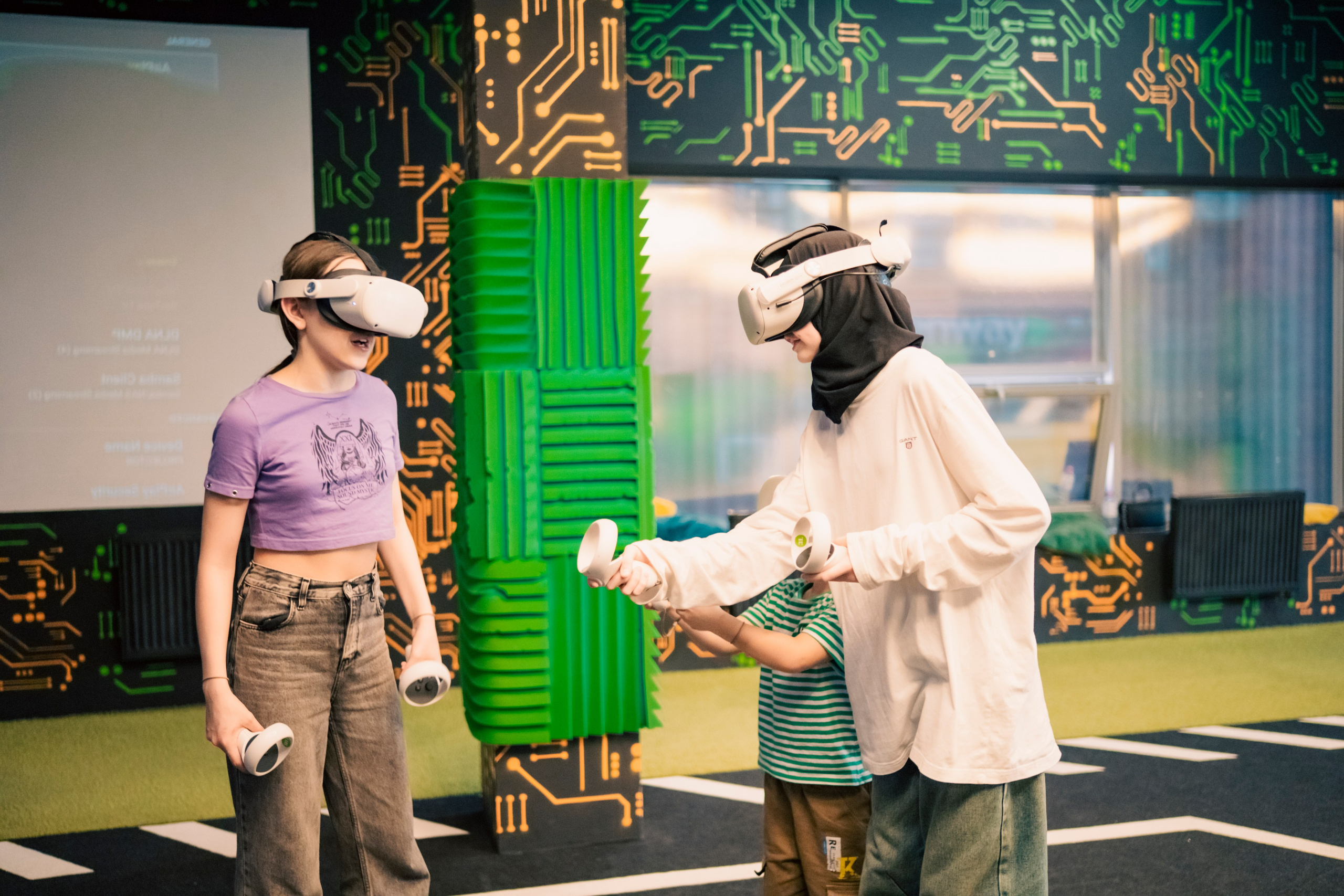 VR April-May. Felixtones