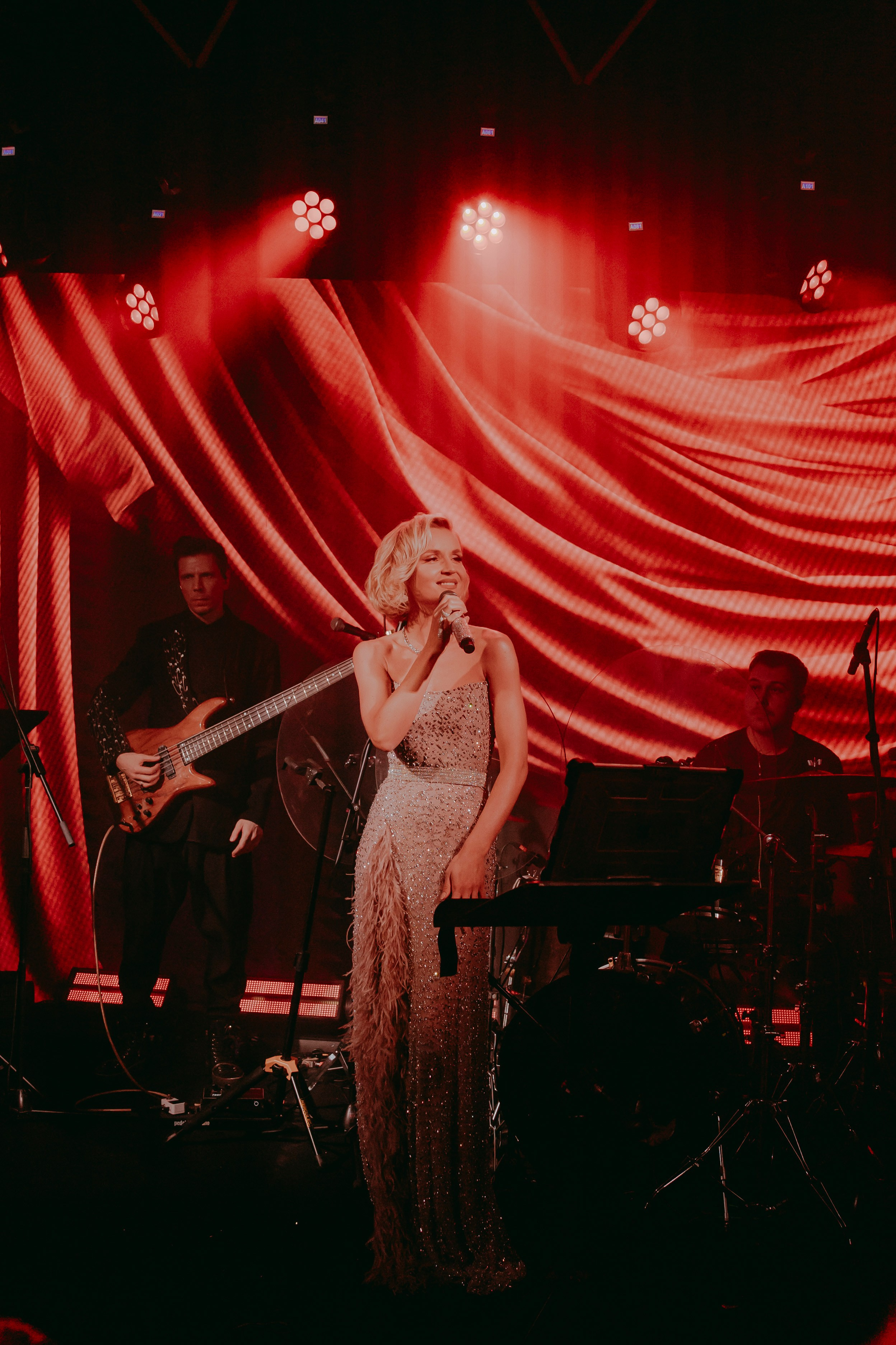 Полина Гагарина на Снежном коктейле Яны Раскаваловой