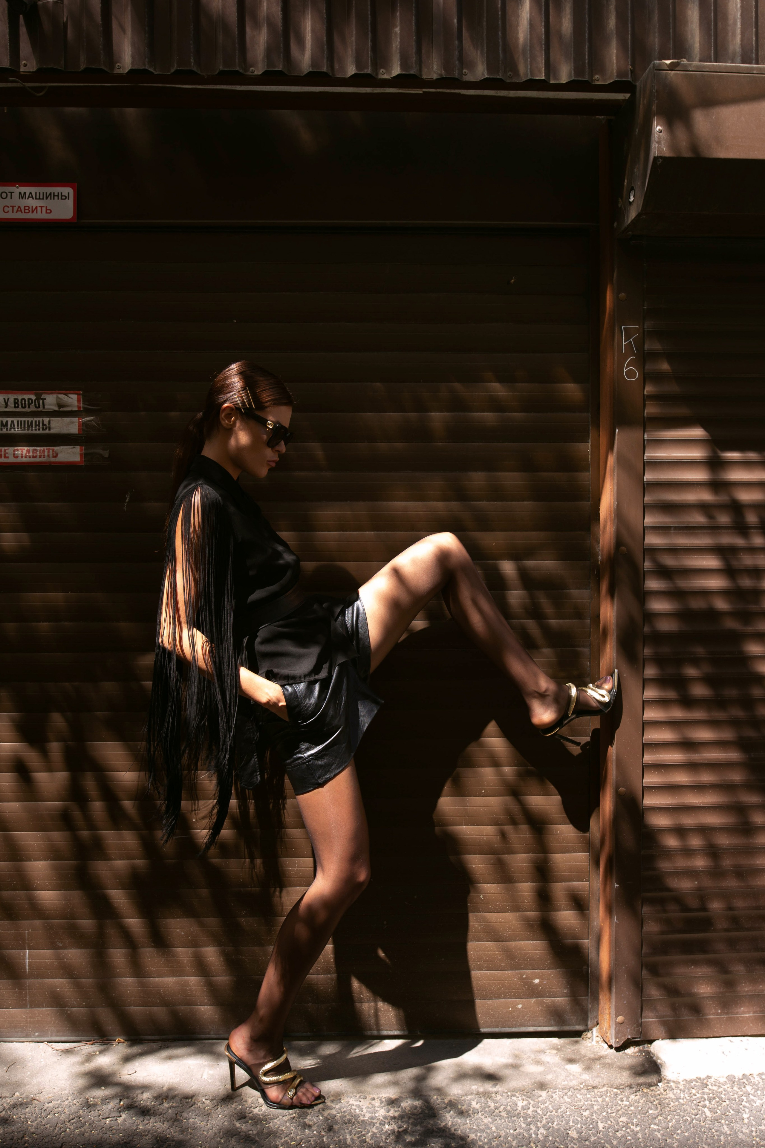 Стрит съемка Яны Выговской Москва. Кизя Мисриева — фотограф: плёнка, цифра. Москва и не только