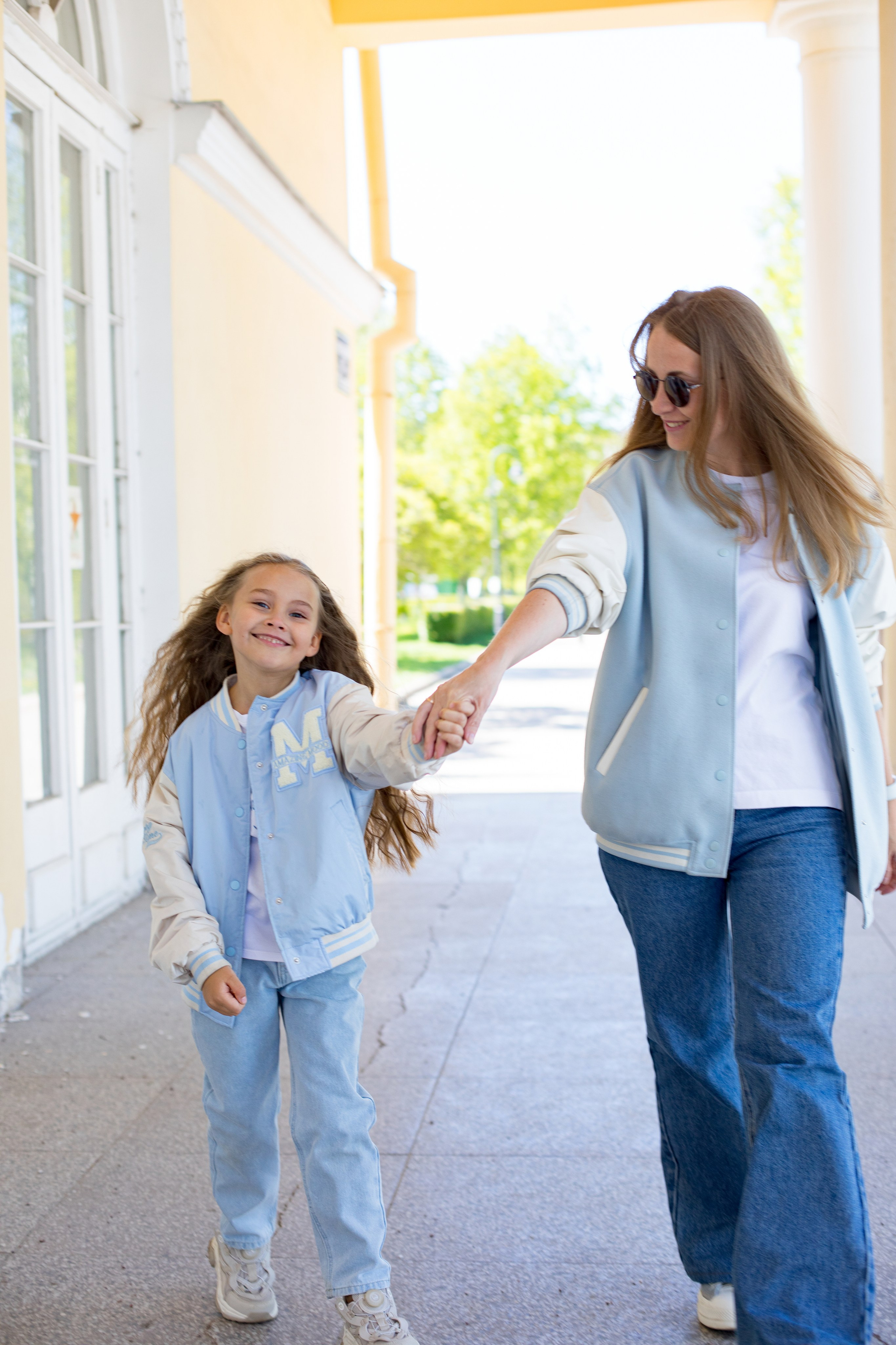 Фотосессия мамы и дочки в Парке Победы. Детский и контент фотограф Надя Волкова Санкт-Петербург