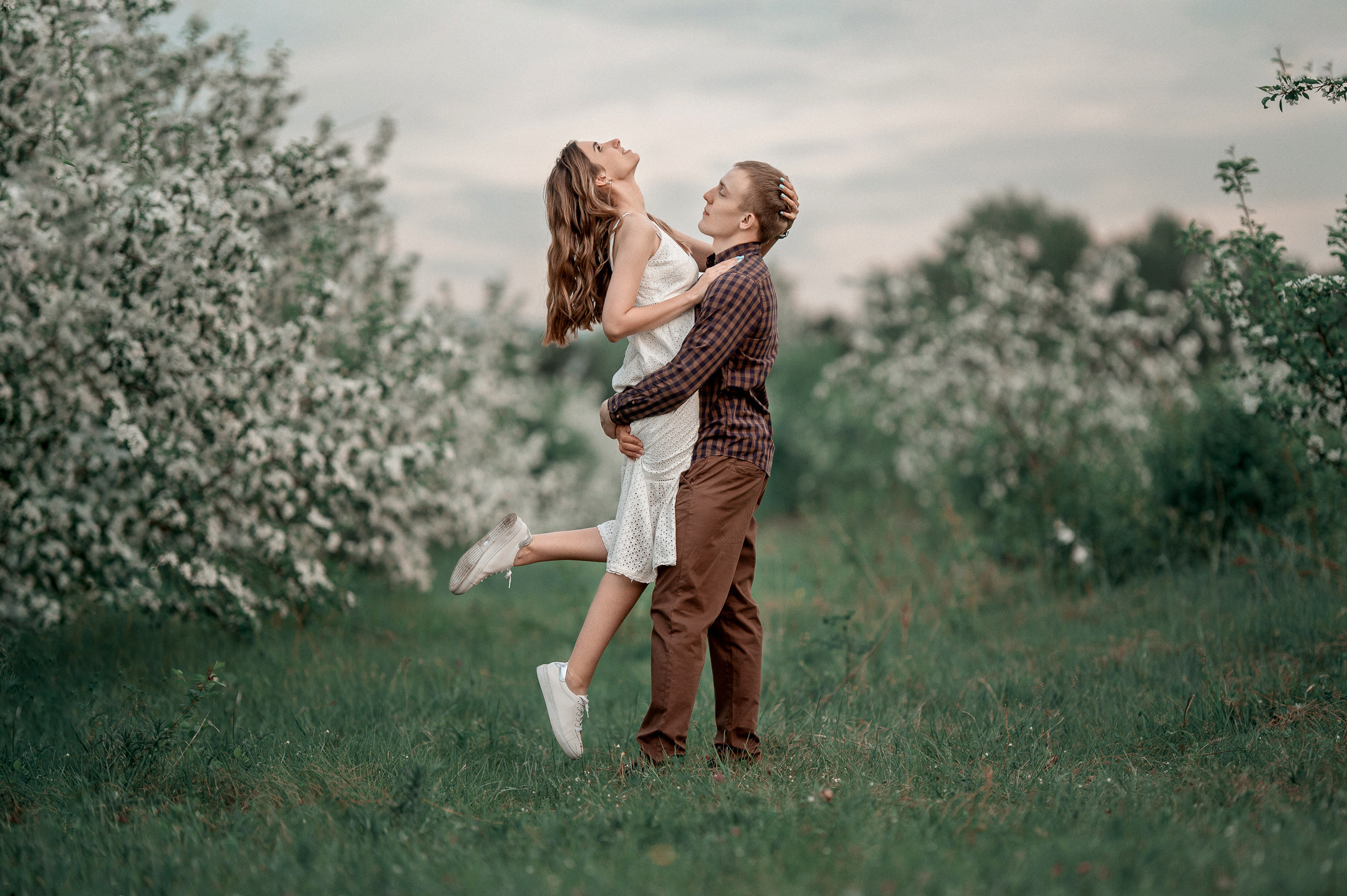 Алина и Вася (ретушь). Свадебный семейный фотограф в Батуми Павел Мишарин