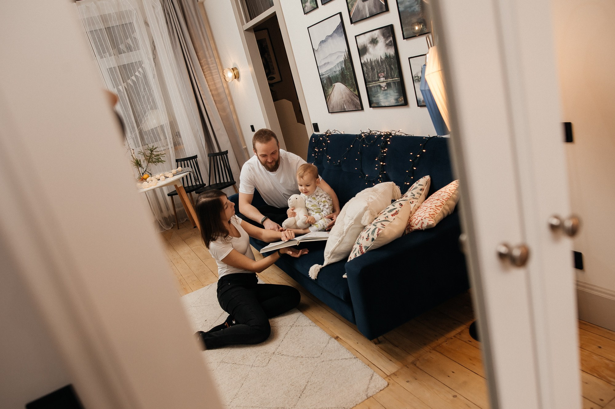 Когда решили остаться дома и позвали фотографа к себе. Свадебный фотограф Пермь