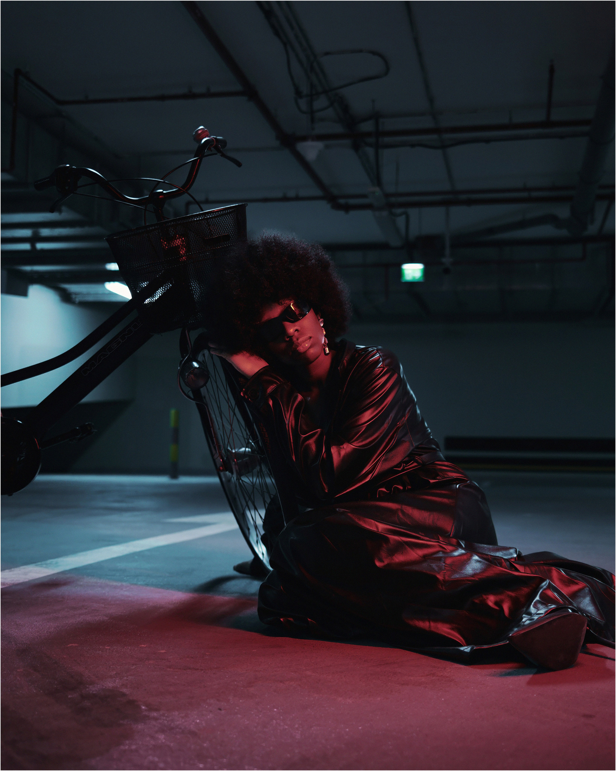 NY. NOIZOMAX Художественный фотограф в Дубай