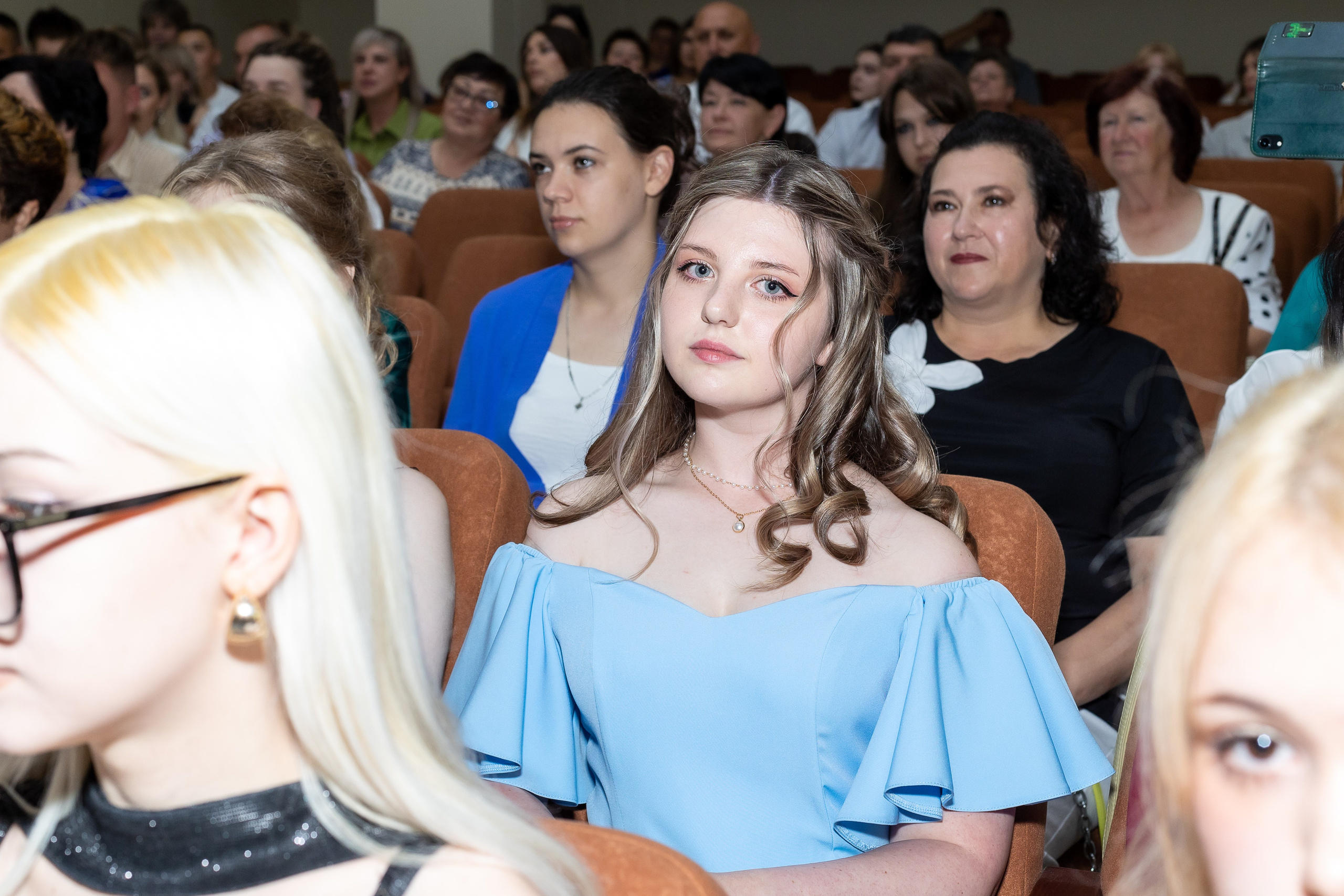 Вручение аттестата 2025. Выпускные альбомы Майкоп, Краснодар Елена Золотарева