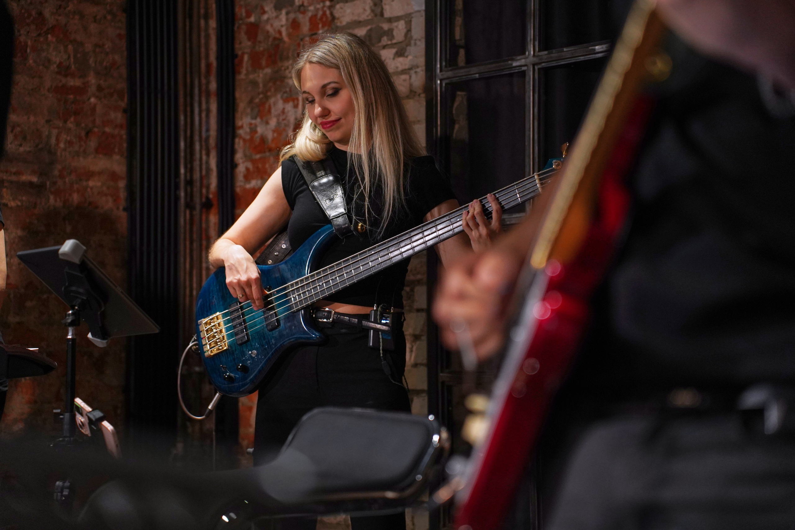 Концерт кавер группы. Фотограф