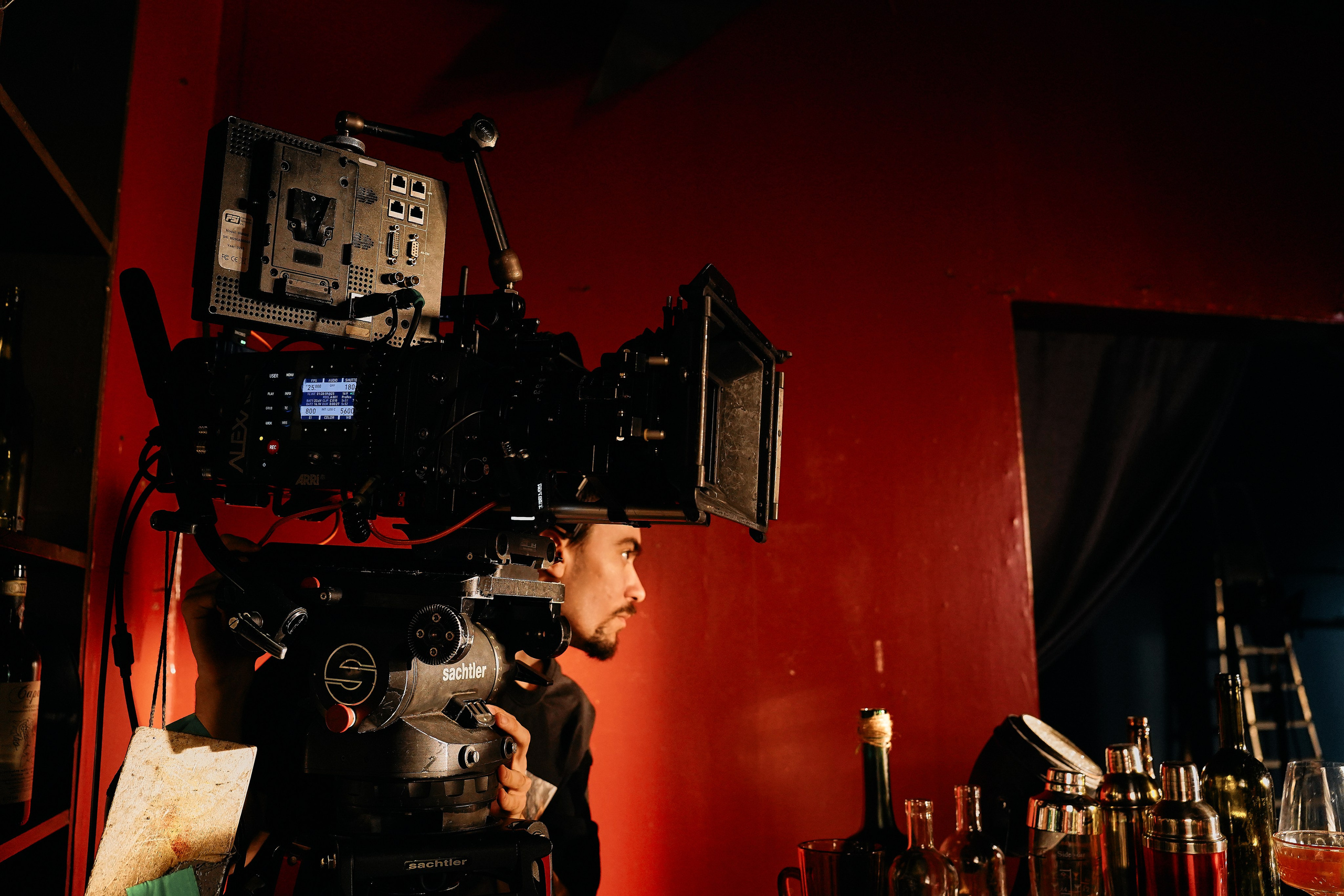 БЭКИ со съемок. Фотограф