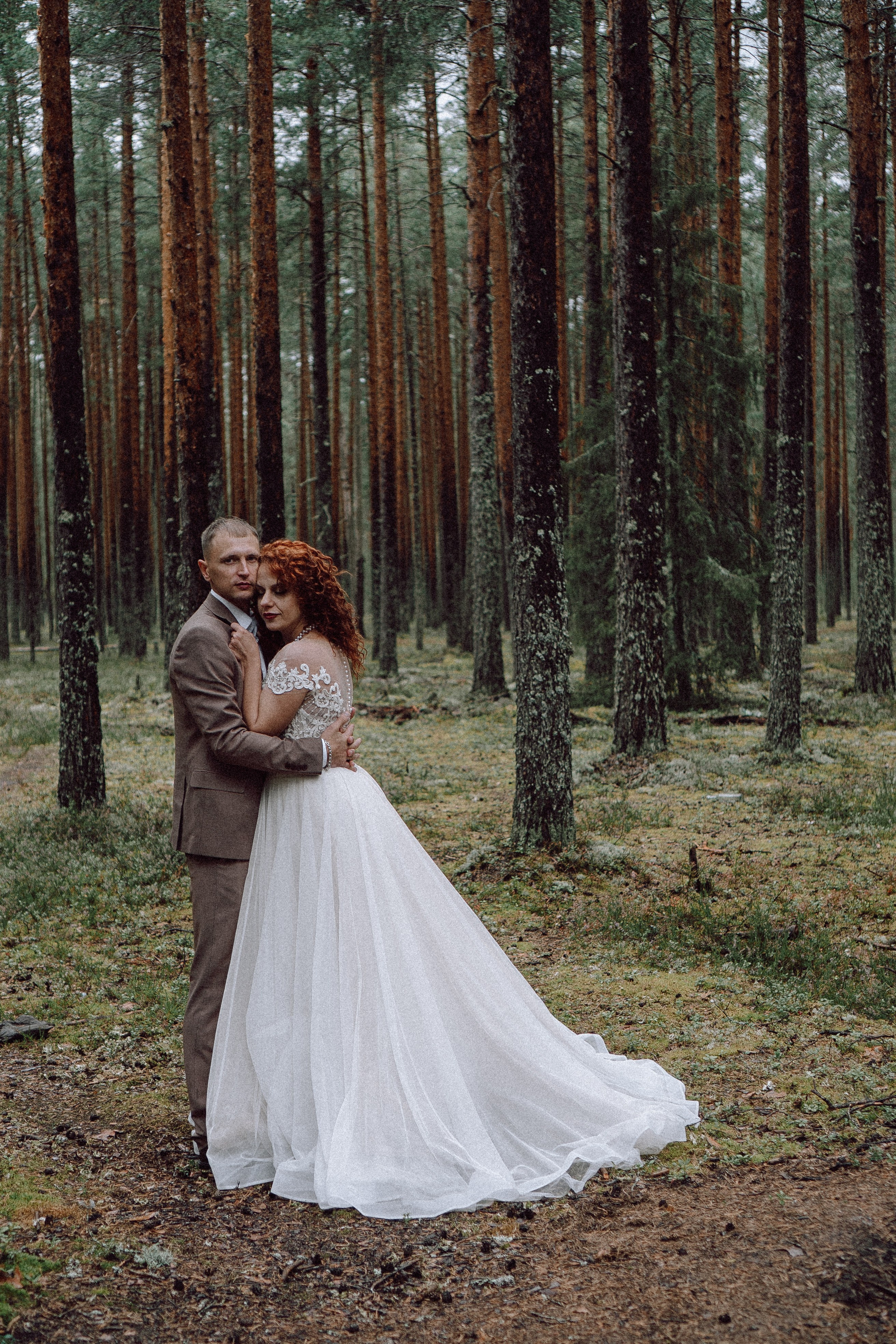 СВАДЕБНАЯ ФОТОСЕССИИЯ ПАРЫ В ГОРОДЕ ПРИОЗЕРСК В СОСНОВОМ ЛЕСУ И С ПИКАПОМ. Профессиональный фотограф, Санкт-Петербург — Виктория Богомолова