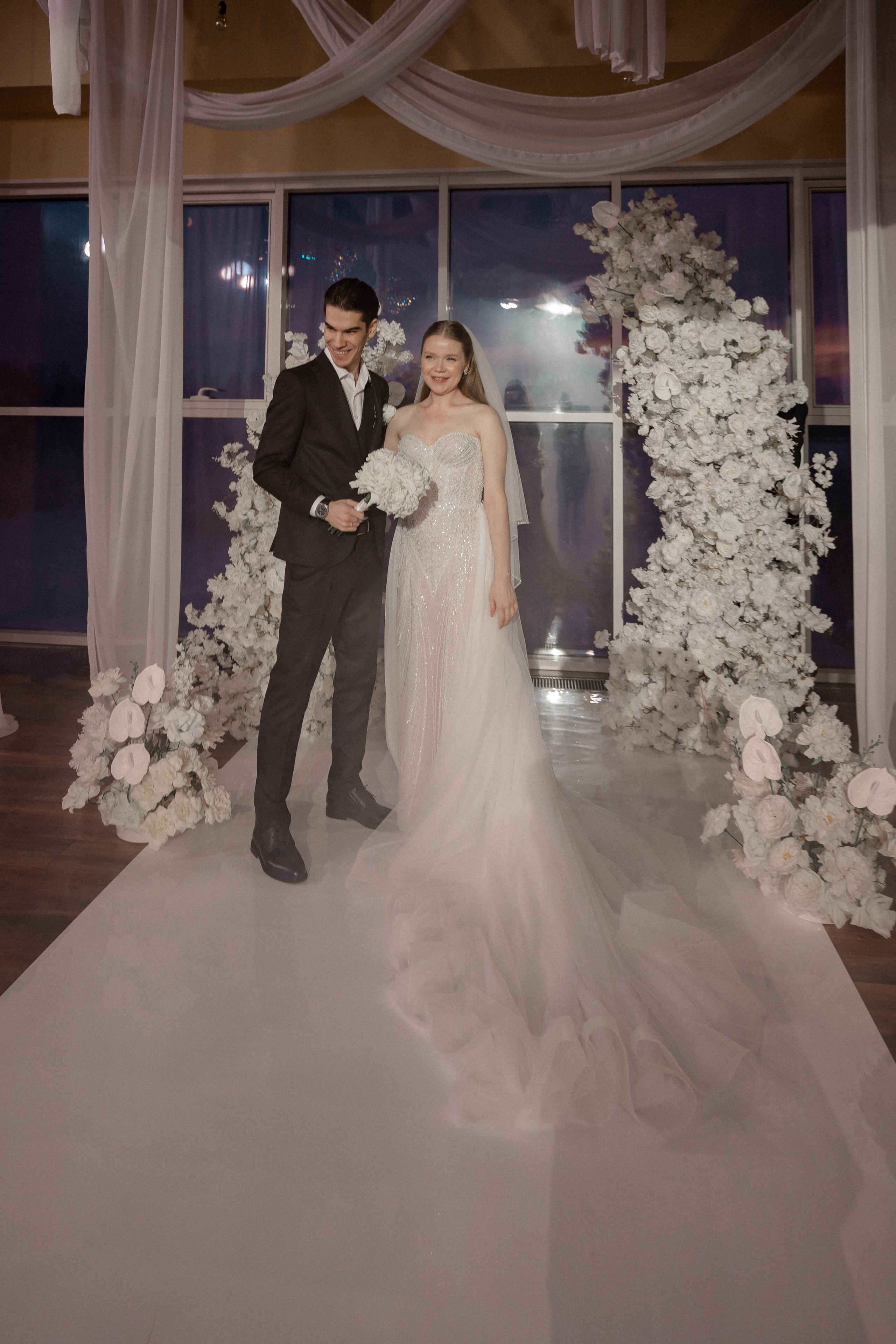 СВАДЕБНАЯ СЬЕМКА СБОРОВ В ОТЕЛЕ И ВЫЕЗД НА ЦЕРЕМОНИЮ (СНЯТО В СИБИРЕ В НИЖНЕВАРТОВСКЕ). Профессиональный фотограф, Санкт-Петербург — Виктория Богомолова