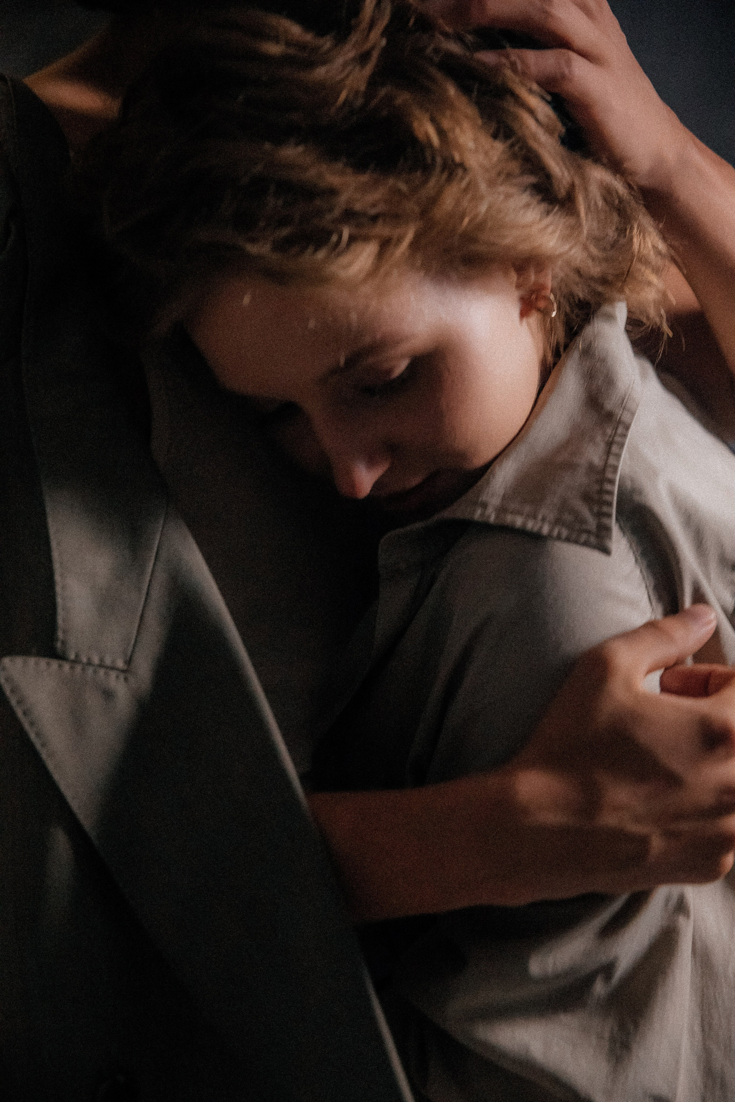 Лавстори парная фотосессия у воды. Свадебный фотограф Грузия Тбилиси