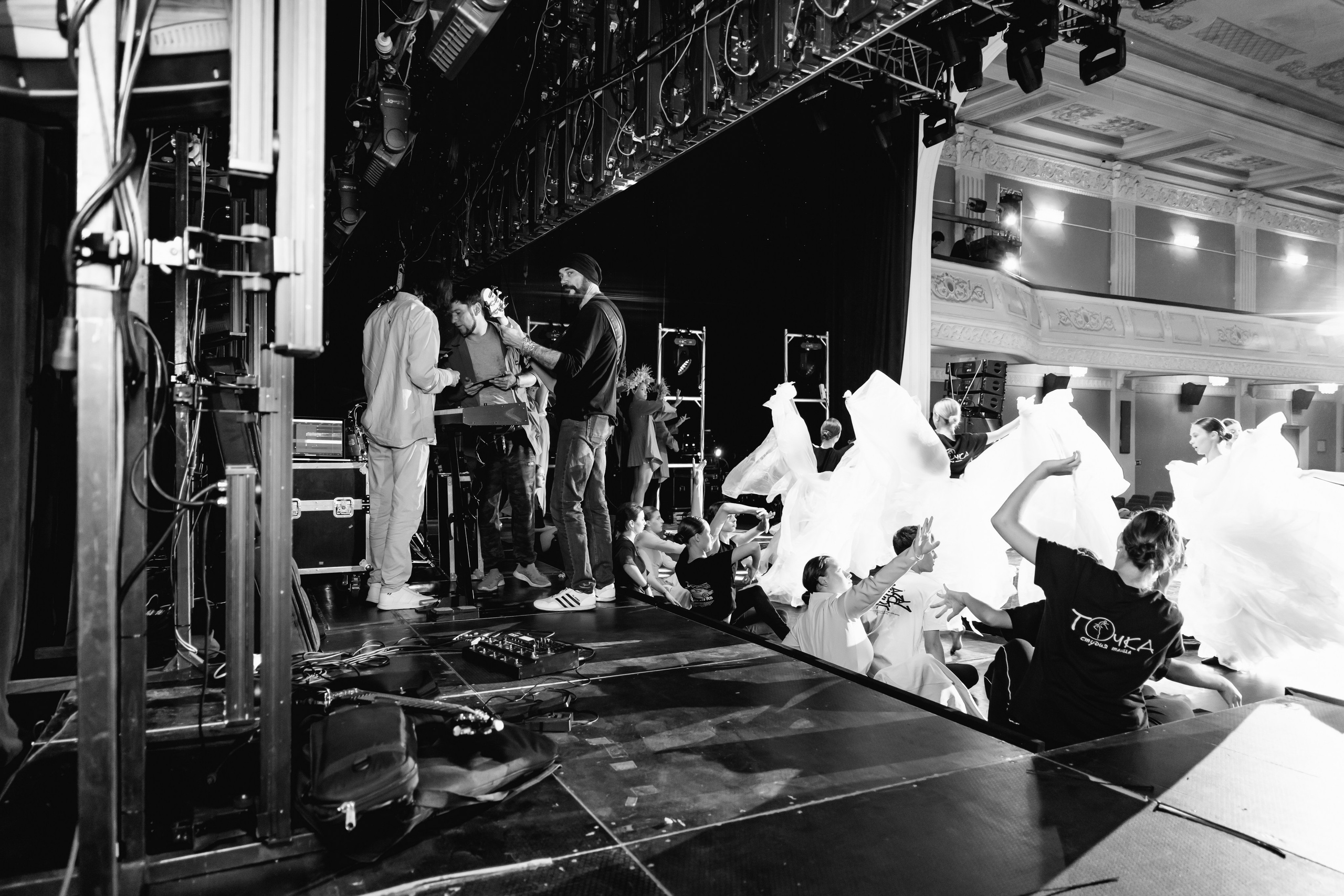 Backstage. Занимаюсь профессиональной фотографией и живу рядом с Байкалом. Работаю в разных жанрах