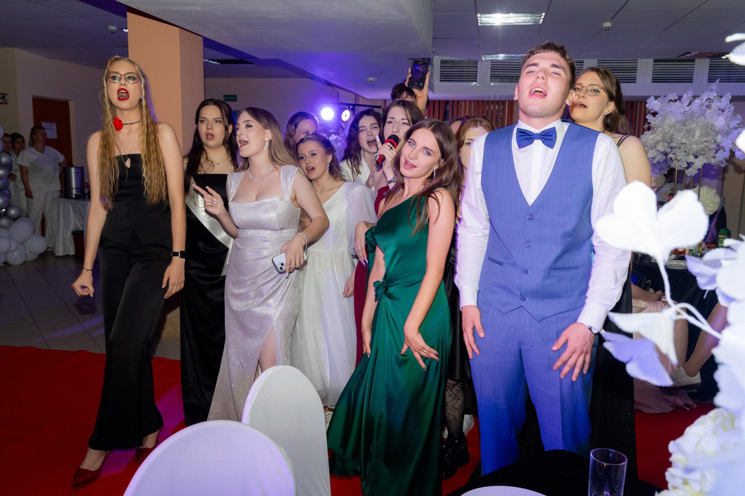 Школьный выпускной 2025 год в Минске, Беларуси. Свадебный фотограф в Минске/Беларуси Сергей Спиридонов