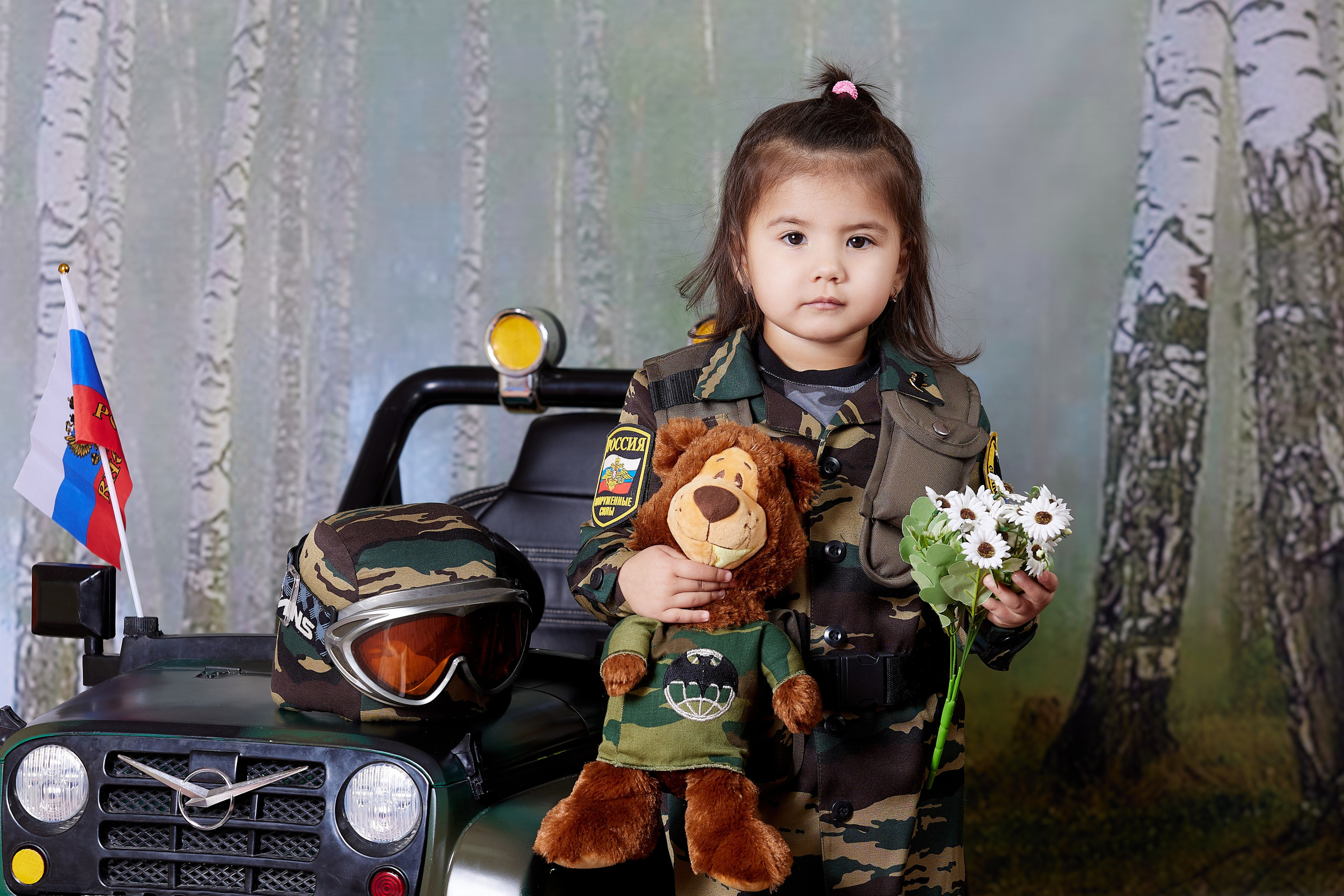 Военный автомобиль. Детская выездная фотостудия