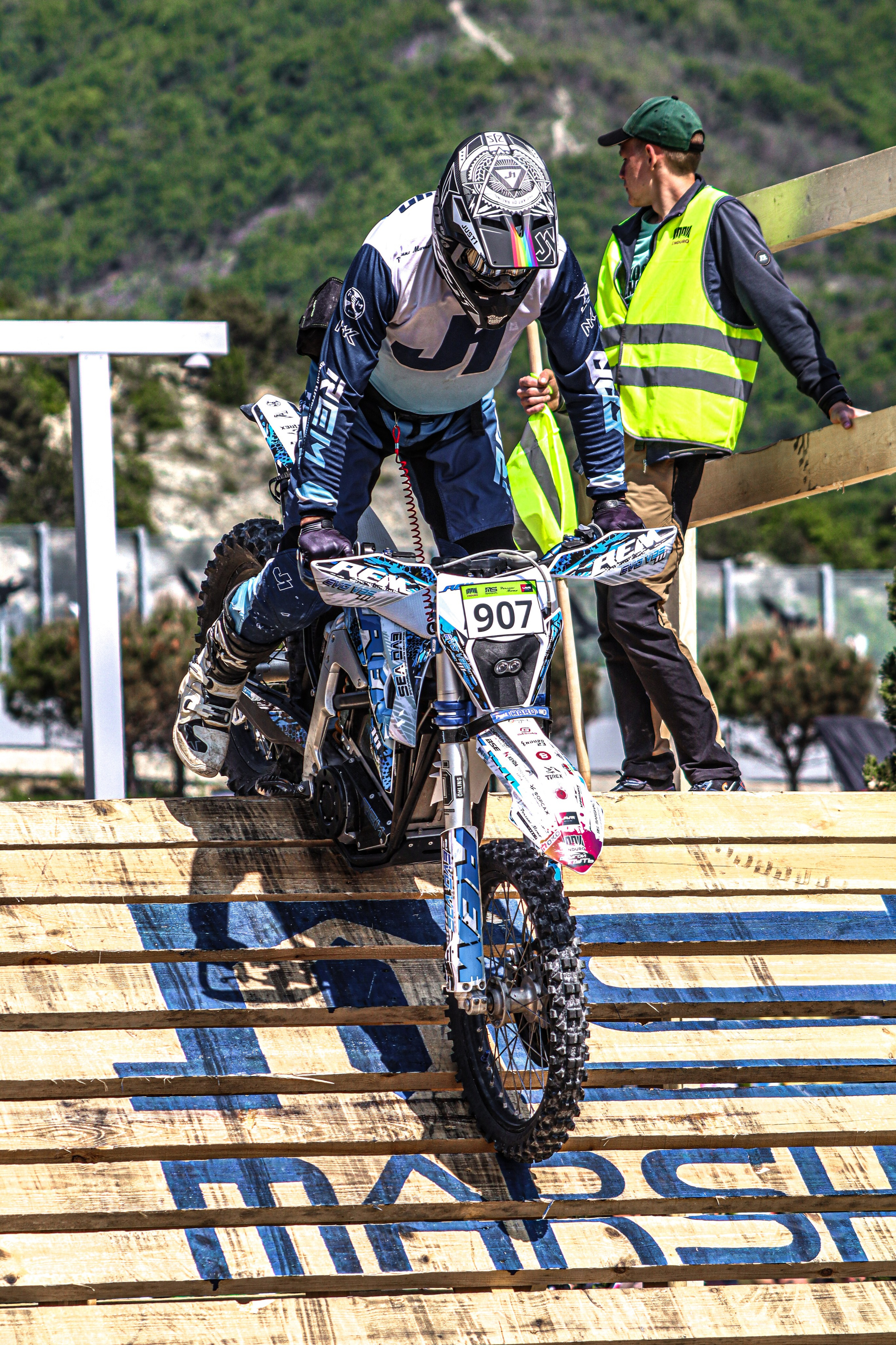 Enduro. Ivaladimirovna1995.wfolio.pro