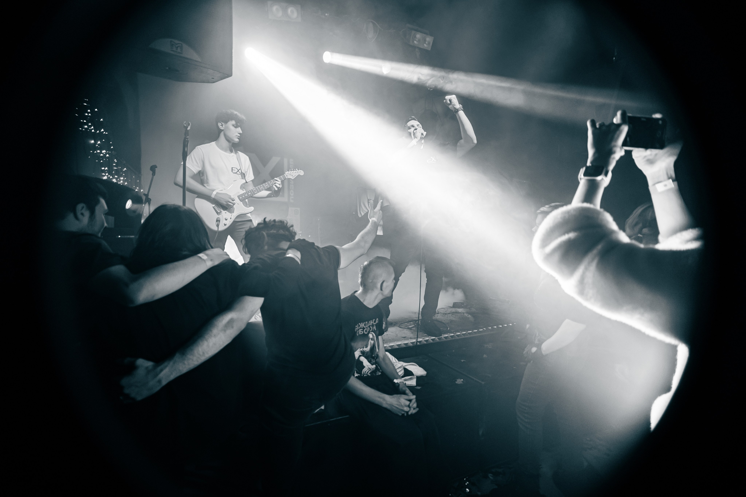 Ex-позиция. Рок-ёлка, клуб-галерея Эрмитаж. 21.12.2024. Фотограф Регина Крикунова г. Красноярск