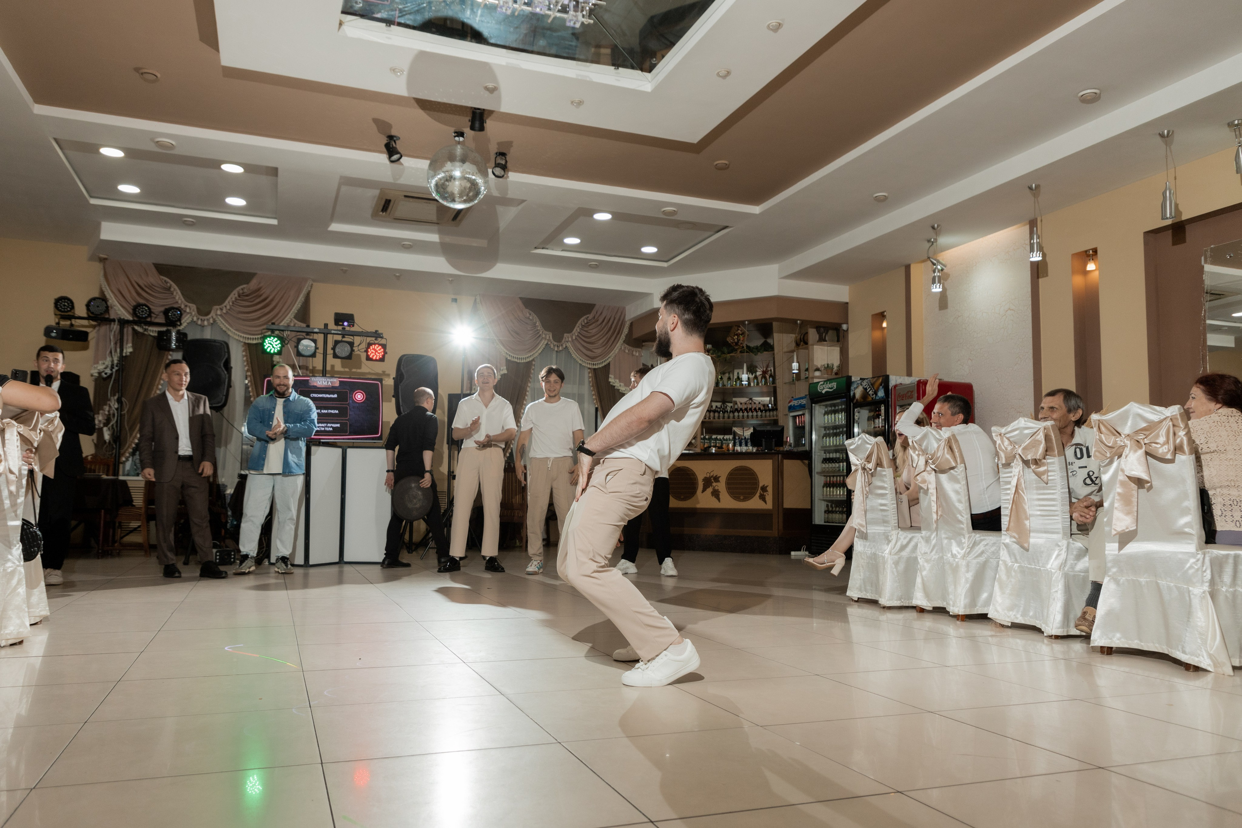 Роман и Александра (банкет). Свадебный фотограф Ангелина Сунгатулина | Саратов | Балаково | Вольск