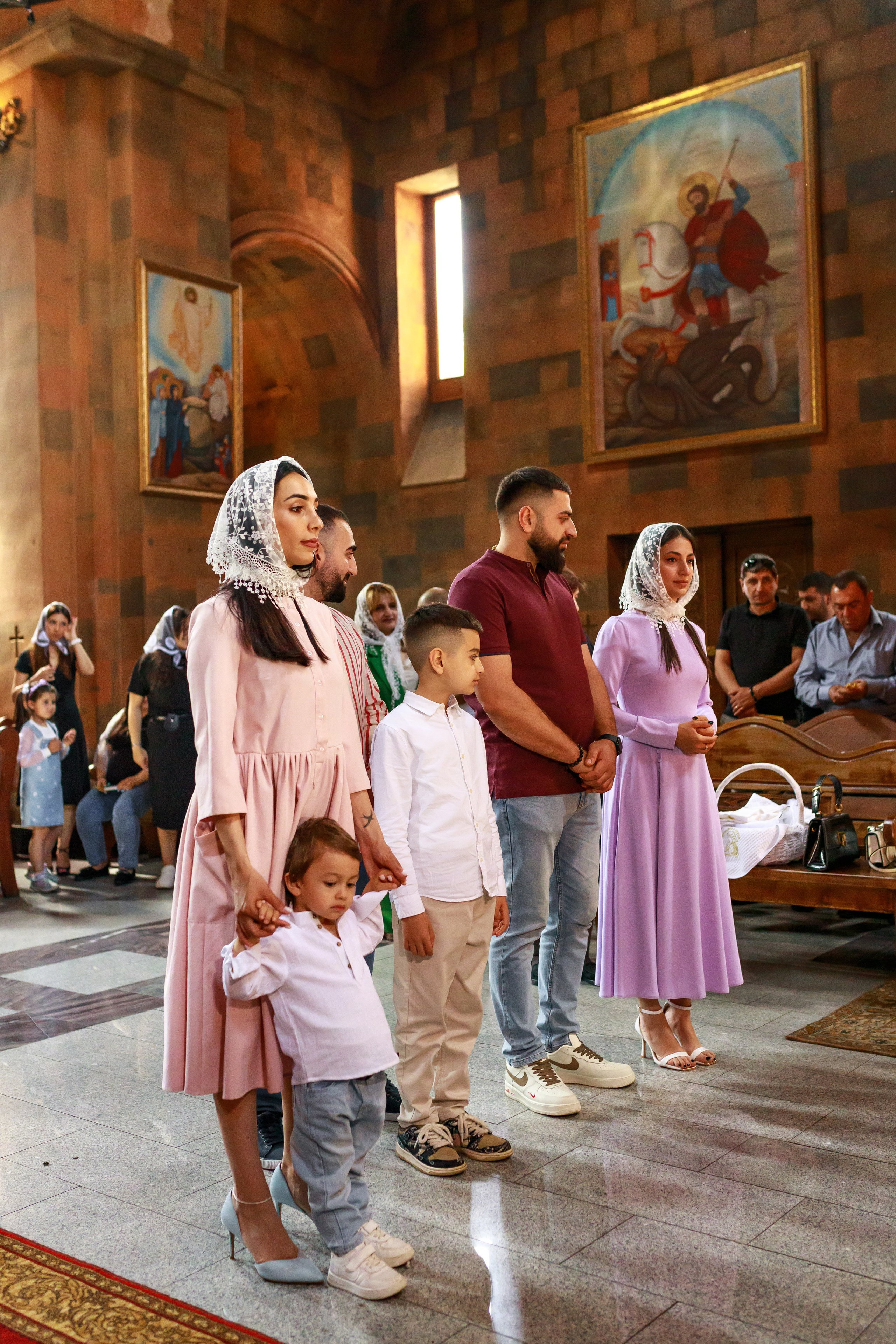 Таинство Крещения в Армянской церкви. Фотограф Тверь. Свадебные, семейные, индивидуальные фотосессии