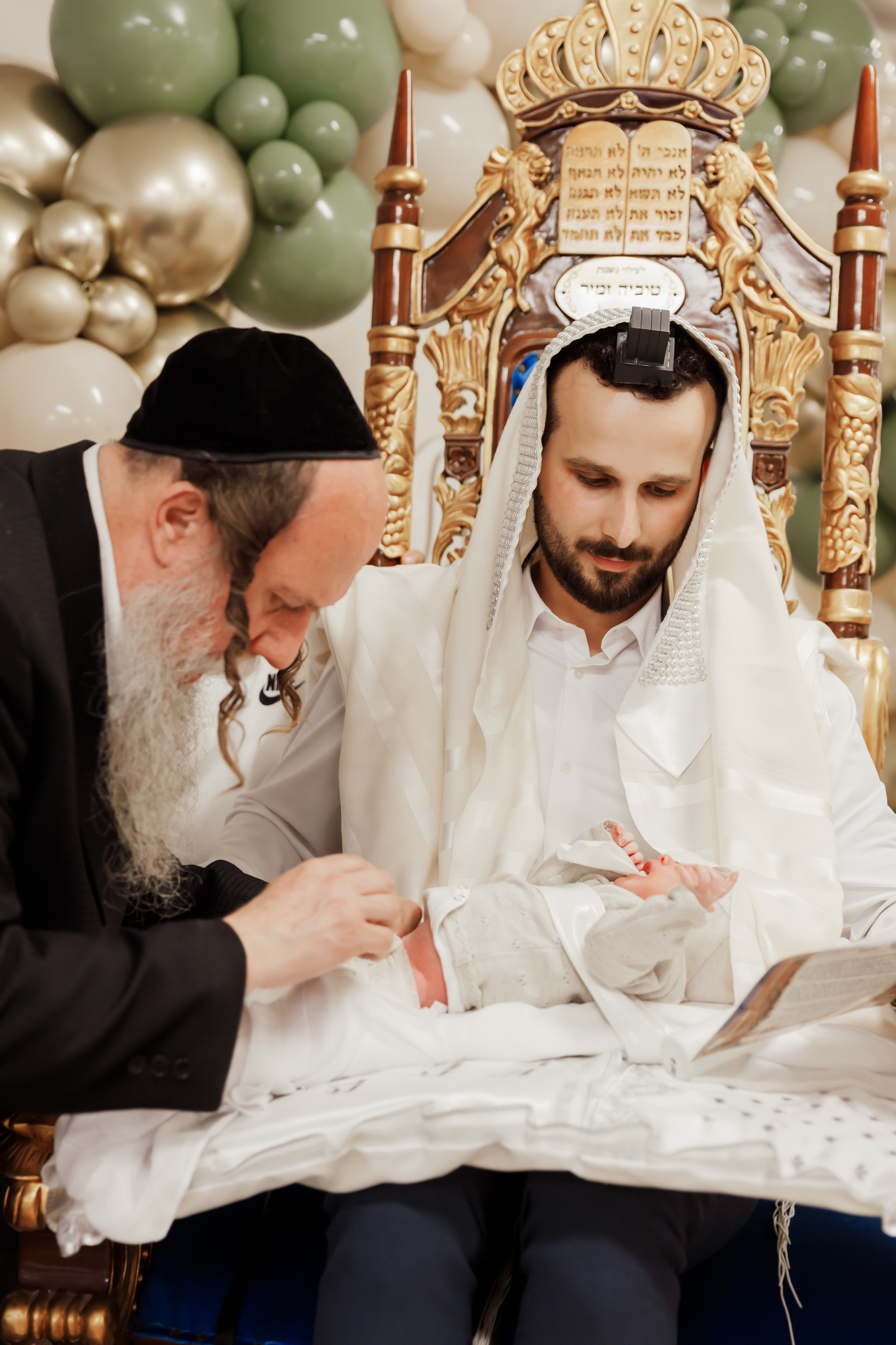 Brit Milah. Rishon LeZion. Photographer Michael Alekseev