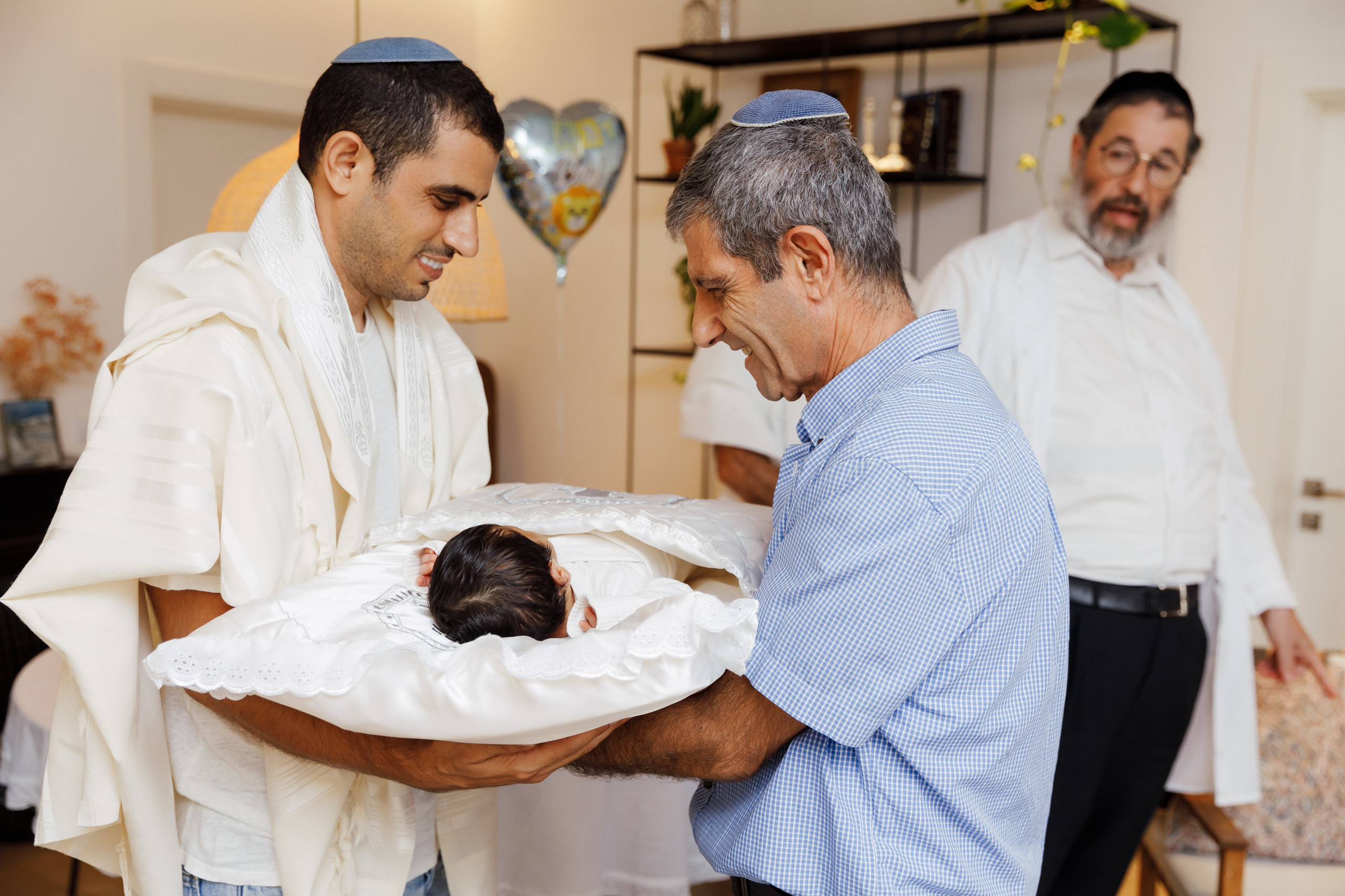 Brit Milah. Tel Aviv. Photographer Michael Alekseev