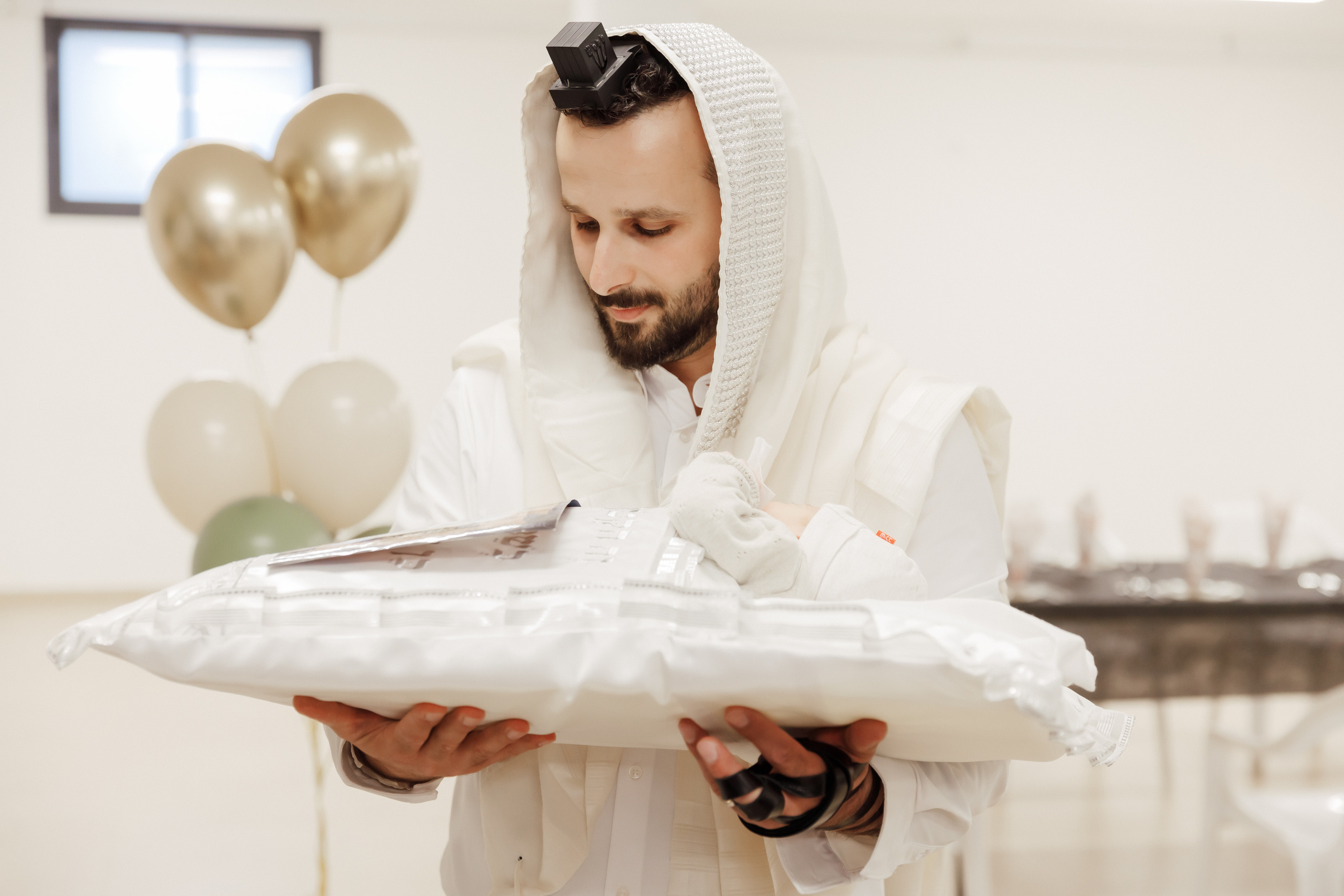 Brit Milah. Rishon LeZion. Photographer Michael Alekseev