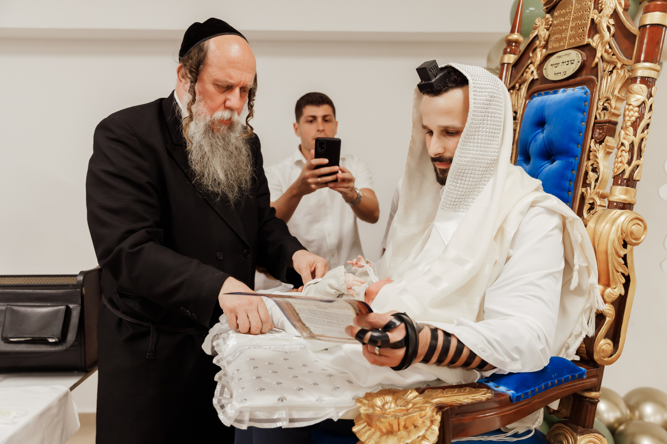 Brit Milah. Rishon LeZion. Photographer Michael Alekseev