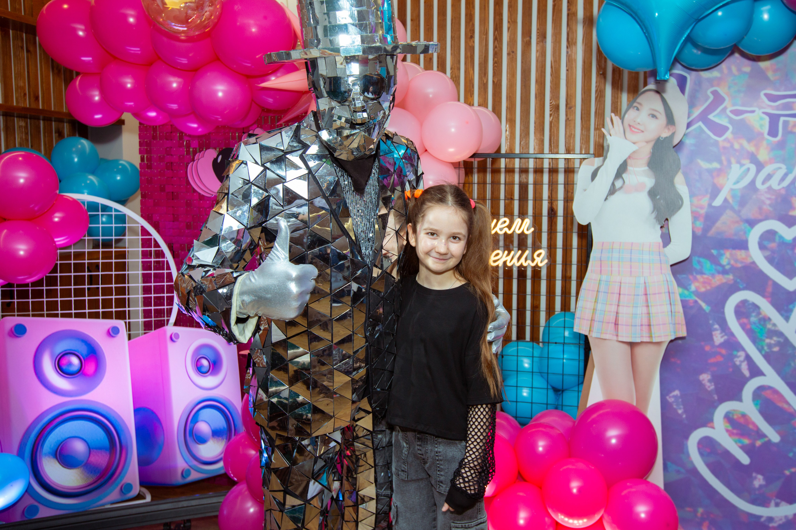 День рождения Ульяны. Фотограф Антонина Свешникова. ВЫПУСКНЫЕ ФОТОКНИГИ для детских садов и школ. Москва, Владимир