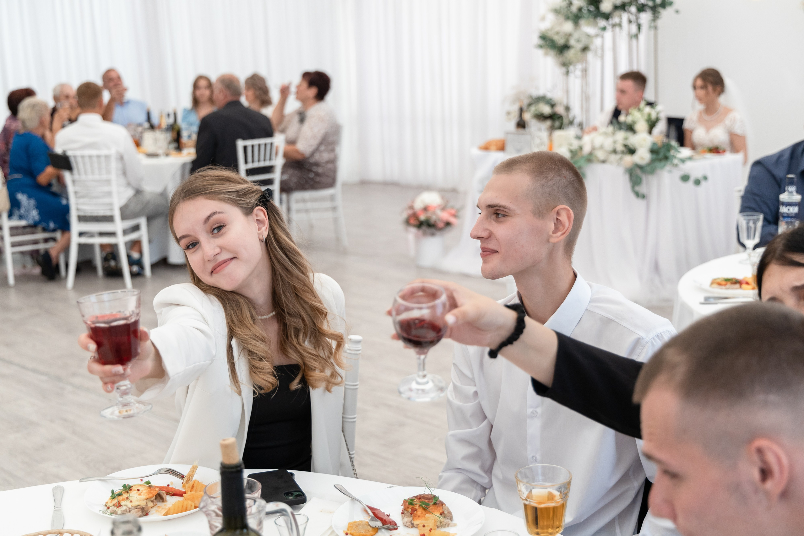 Ксения и Антон (полный день). Фотограф в Барнауле Юлия Садвокасова