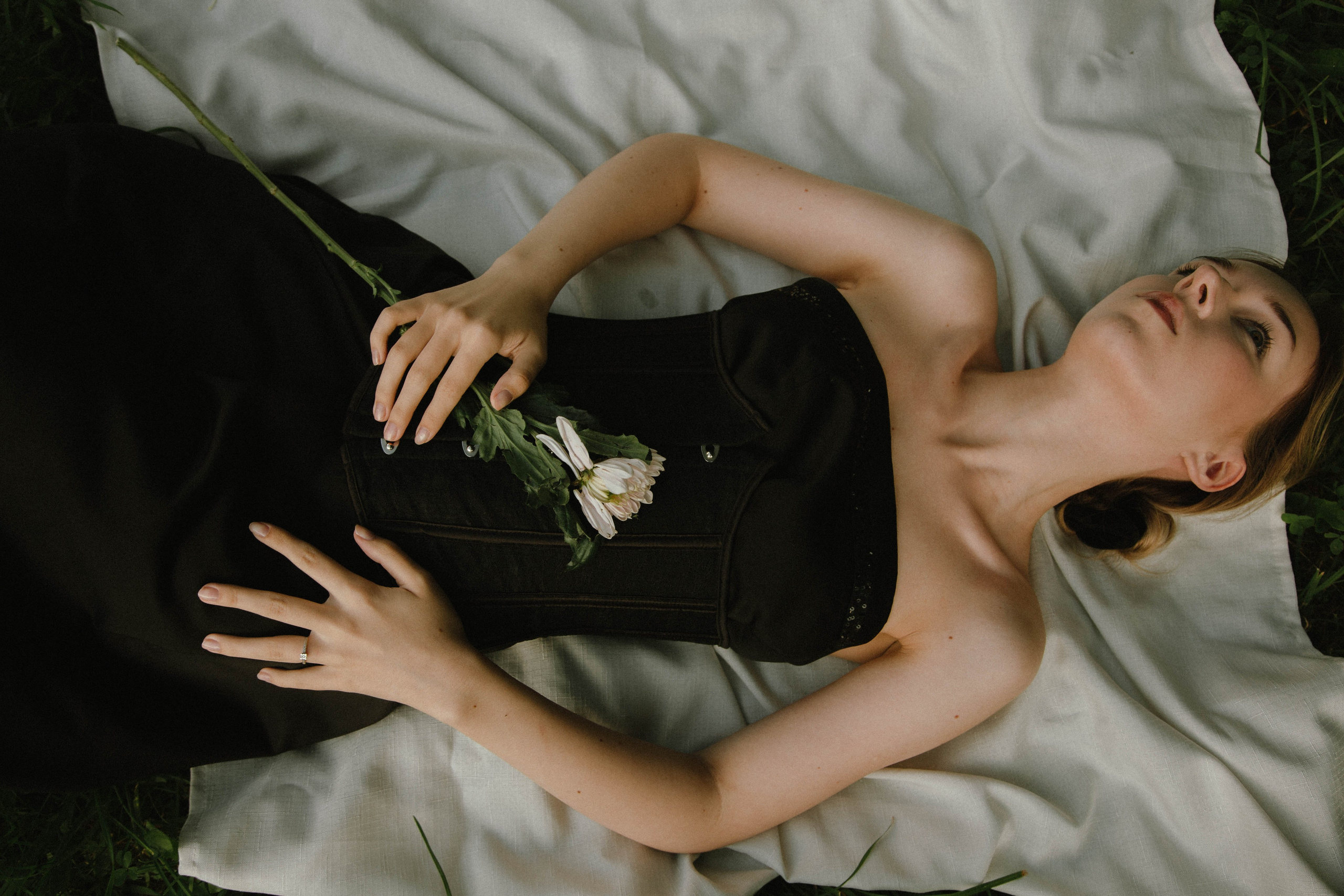 Black dress. DINA MOREVA photography