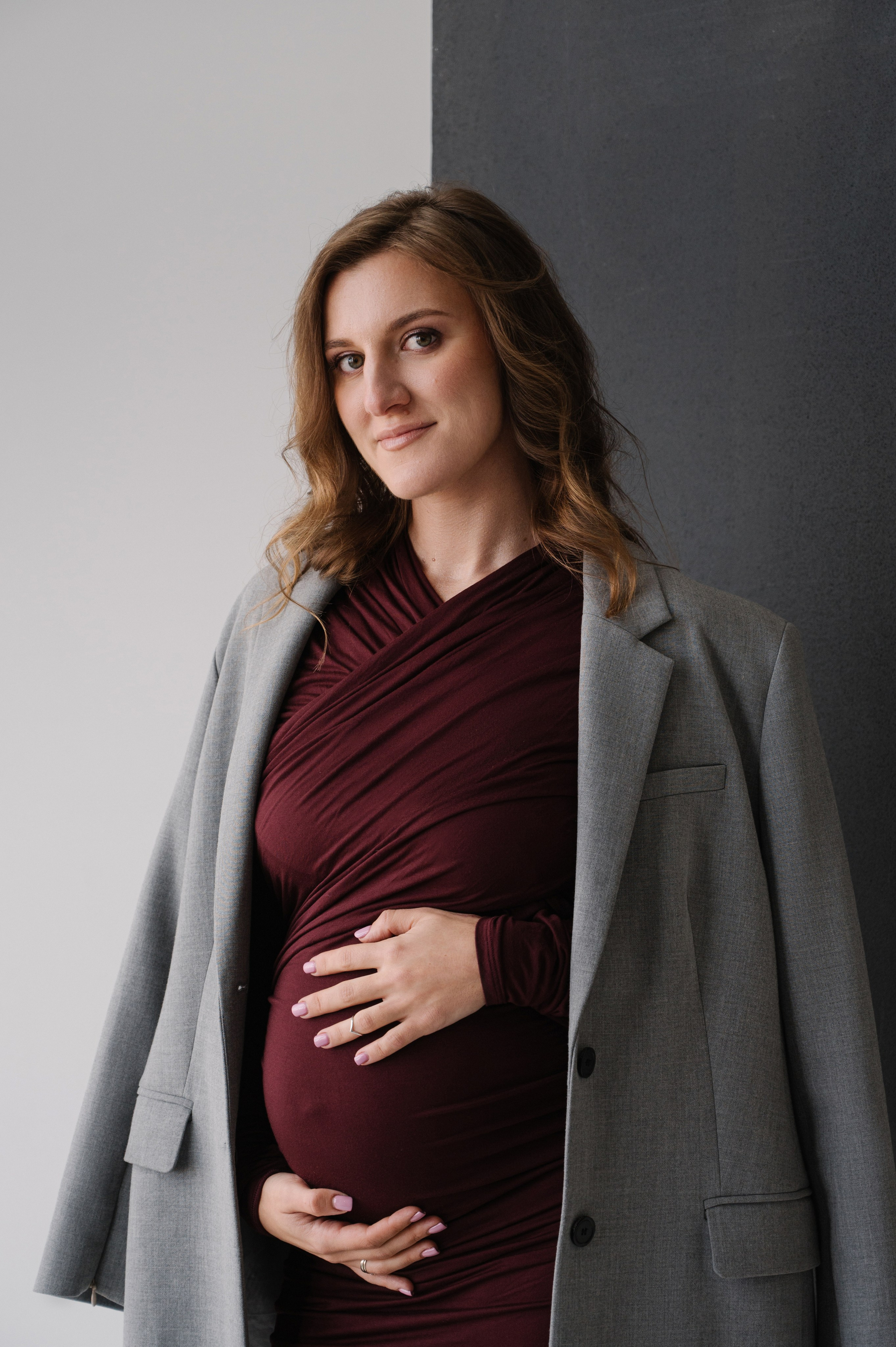 Фотосессия беременности СПб. Профессиональный фотограф беременности в СПБ. Стильные фотосессии беременности в стиле минимализм и классическая фотография