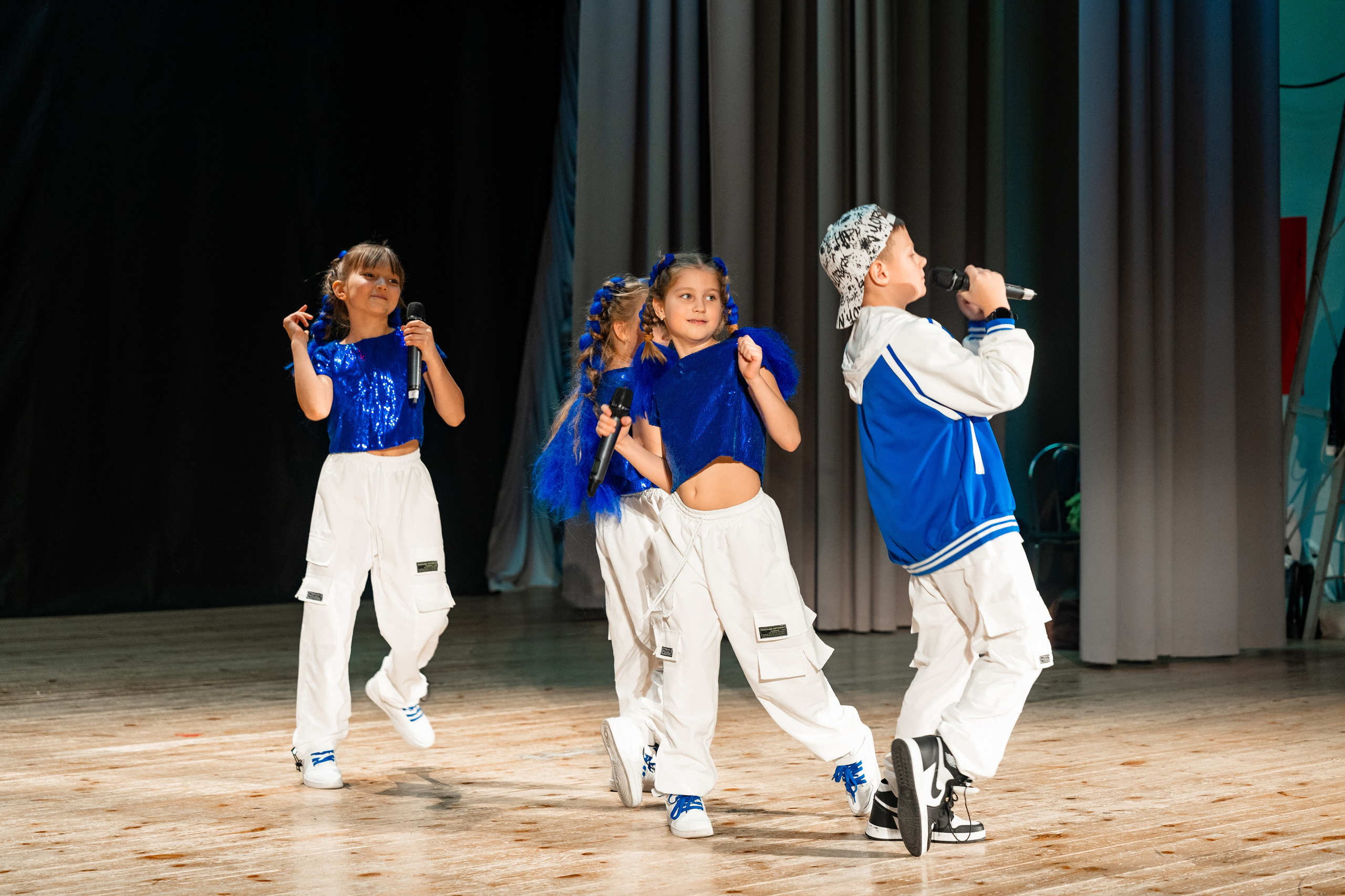 Концерт ДК Буривестник. Фотограф Никита Комаров