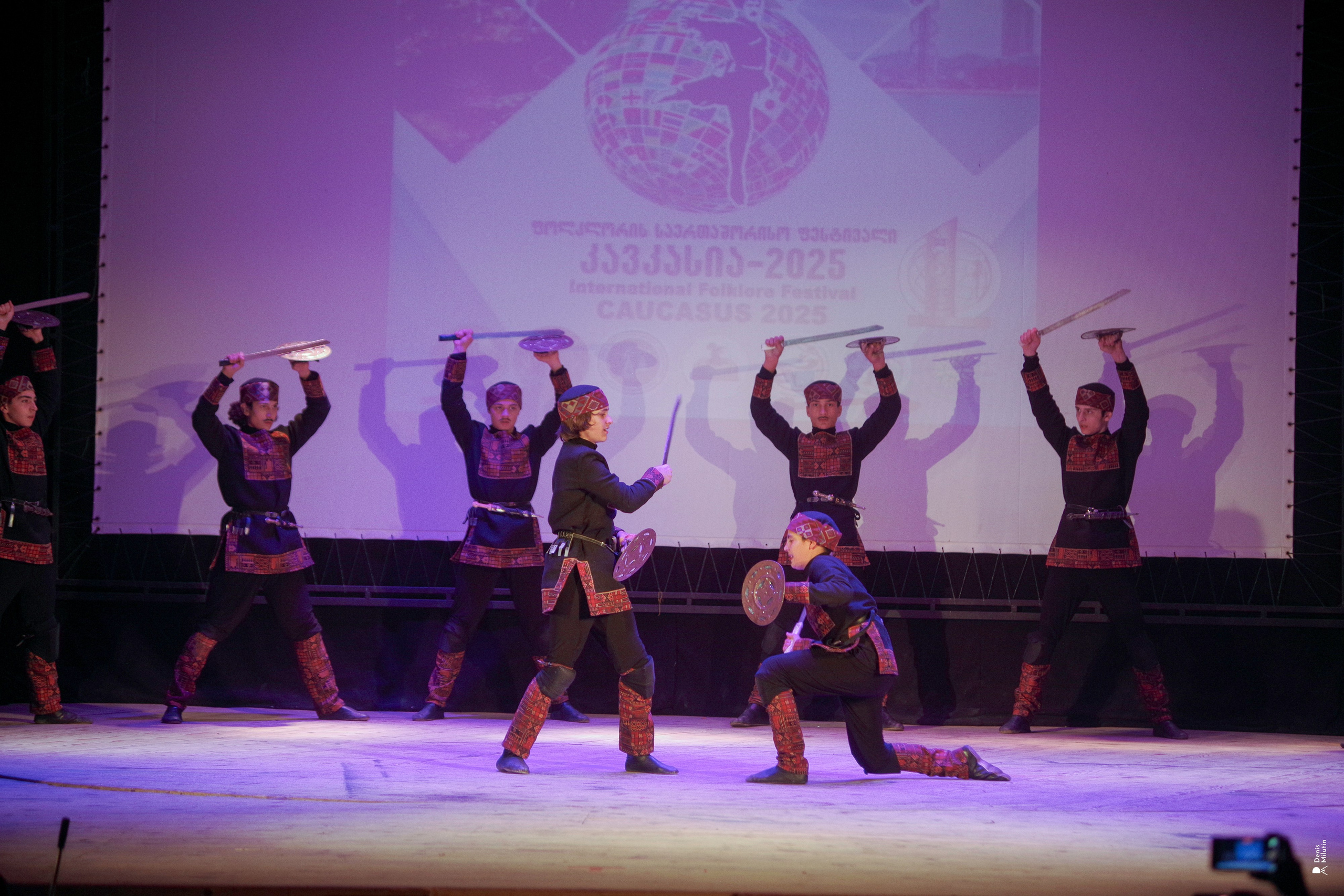 Танцы в прекрасном Они. Портретный фотограф Денис Милютин