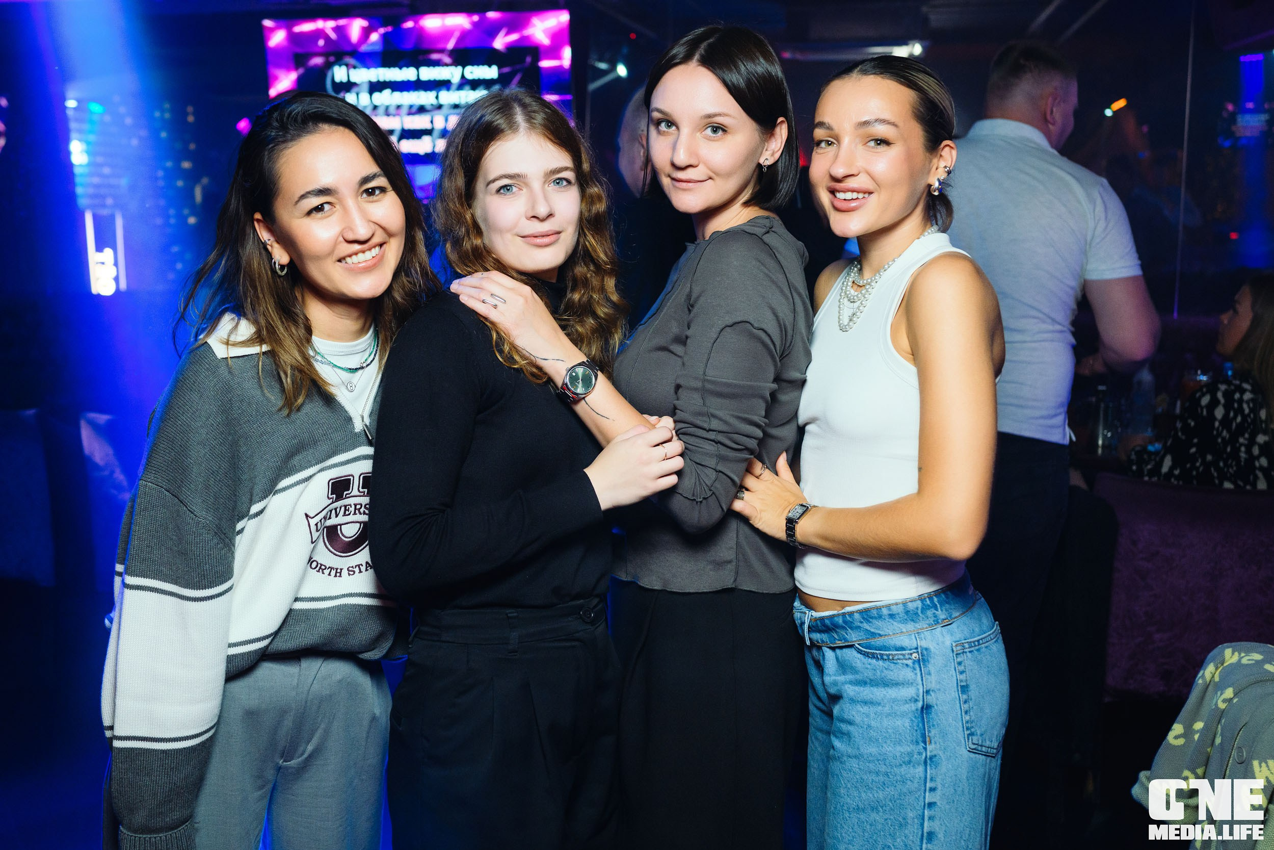 Фоторепортаж из караоке-клуба Эйфория. One Media Life: фоторепортажи, фотоотчеты с мероприятий и заведений