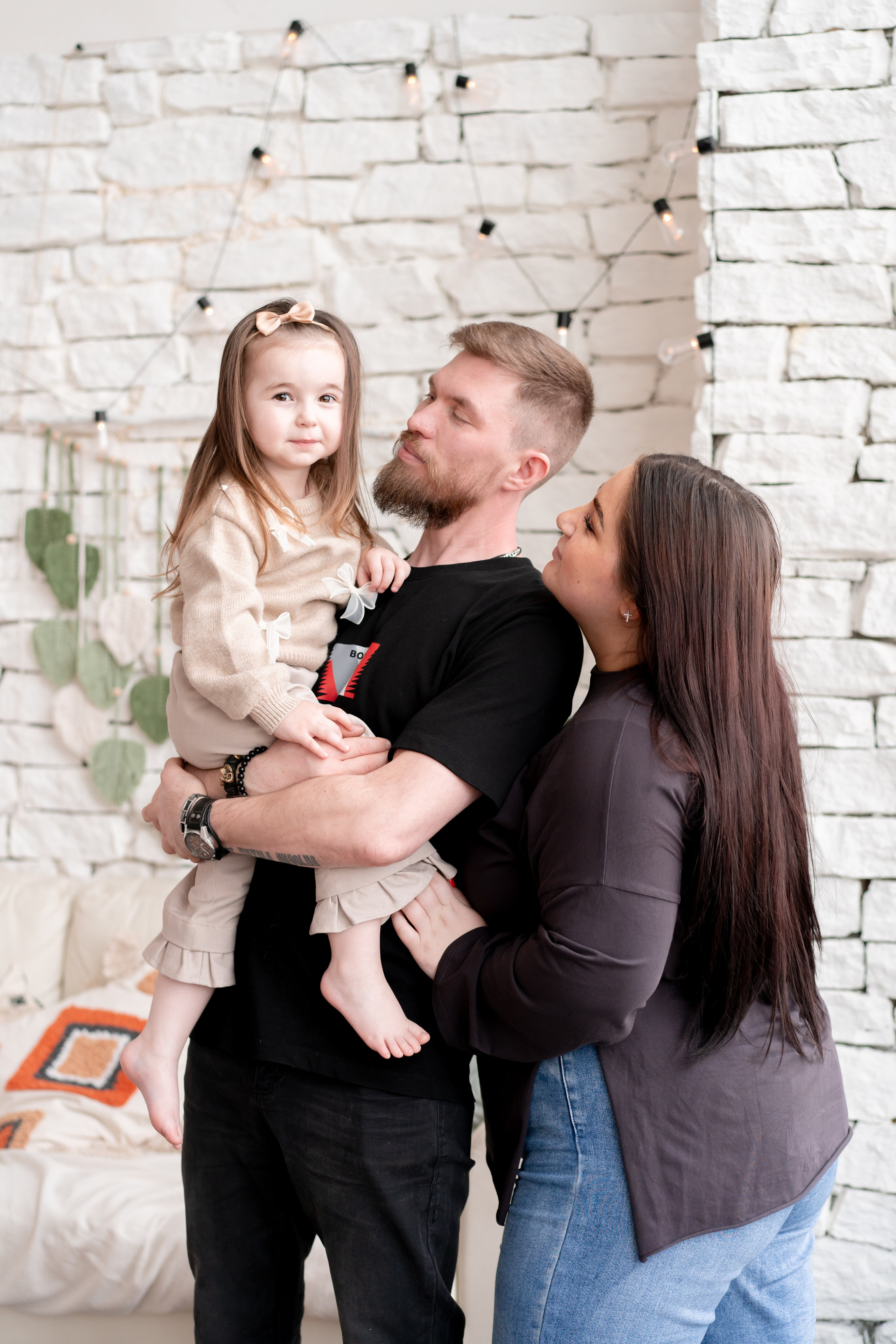 С Днём Рождения ребенка, портрет. Детская, семейная фотостудия в Санкт-Петербурге