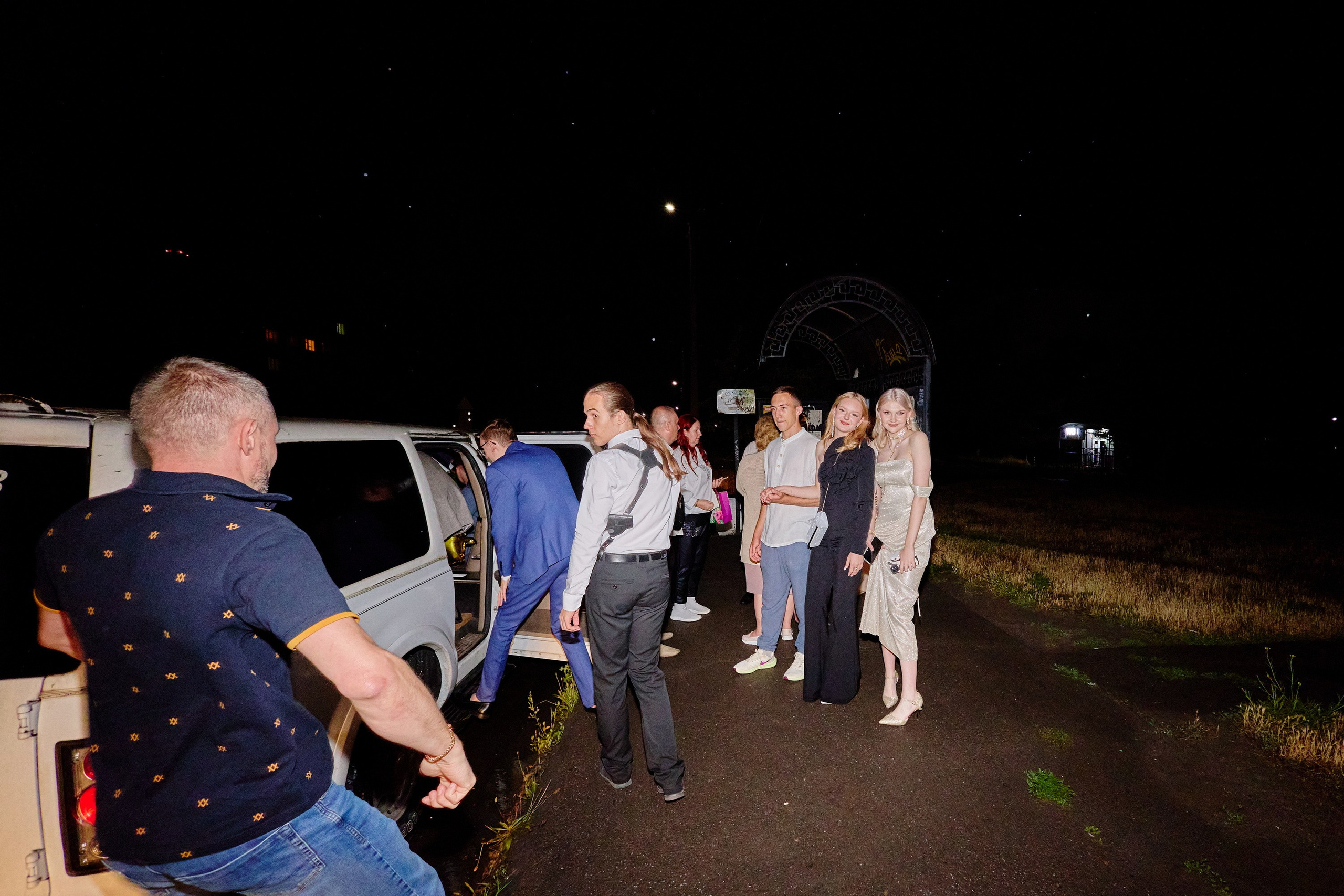 Выпускной 35 Сош. Фотограф Выпускные альбомы Таганрог Сергей Коробченко