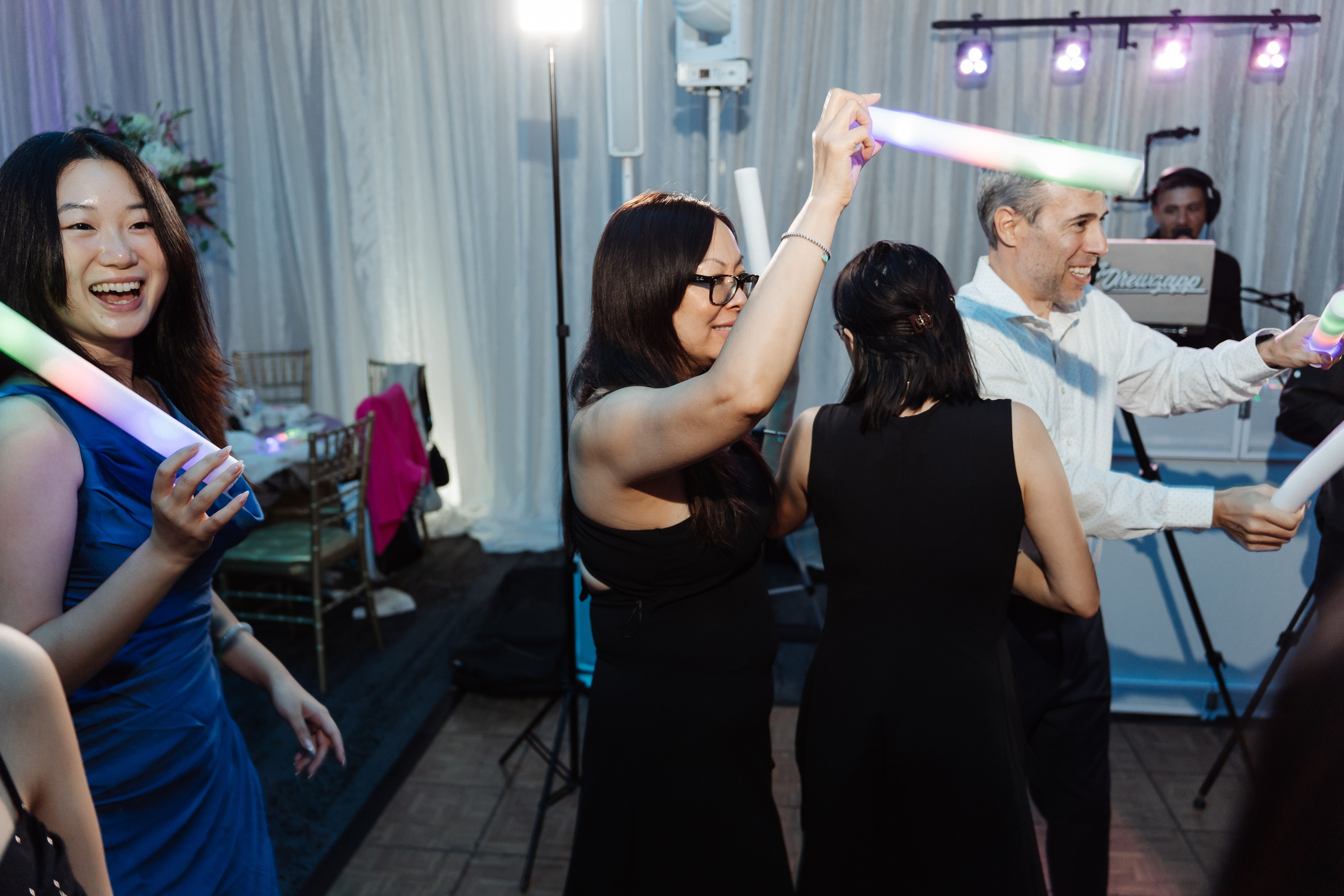 2025-08-16_AndreaChristopher. Ретушер Зенькевич Света