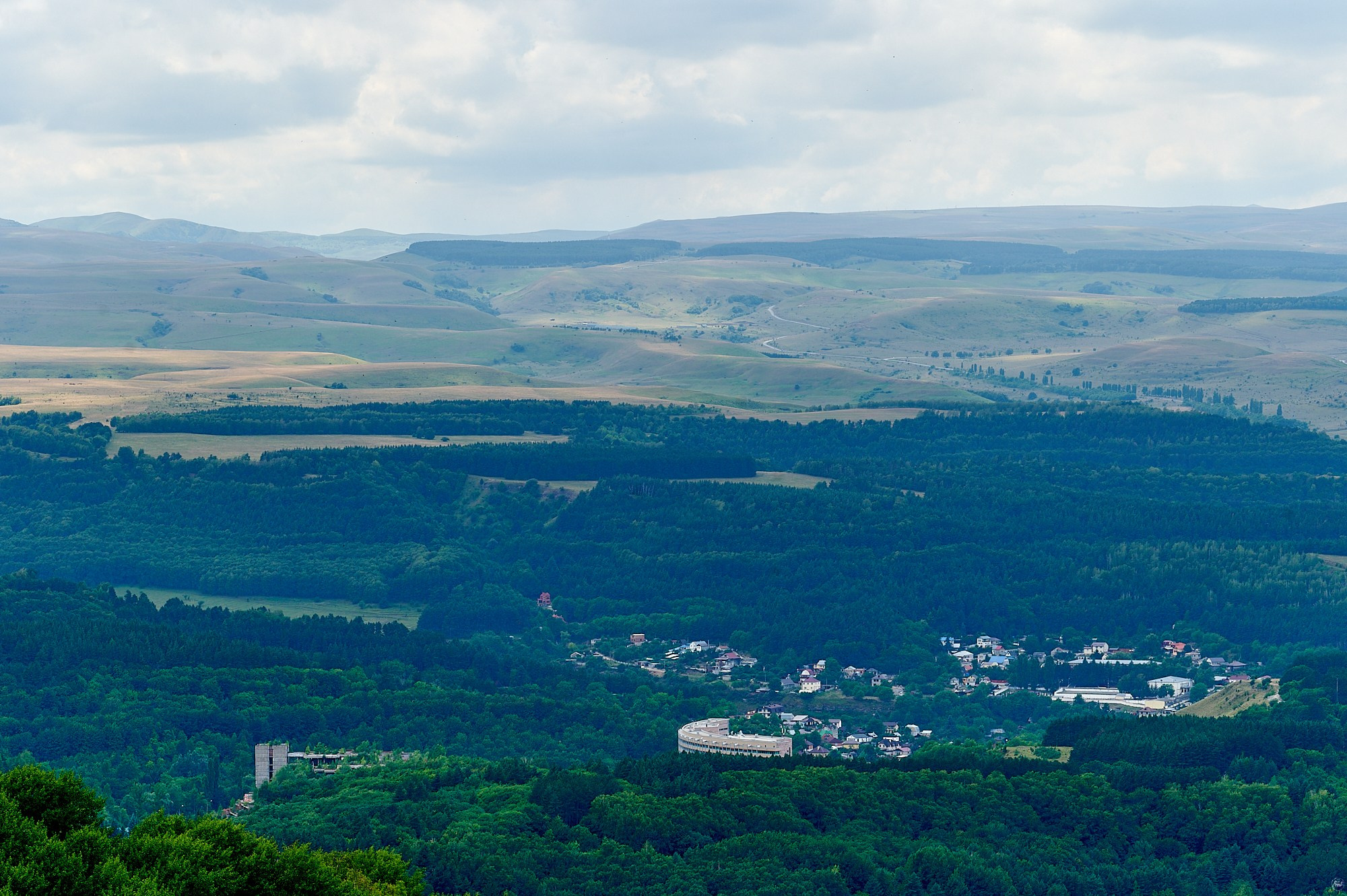 Кисловодск, Россия. Август 2024. Фотографии отовсюду и обо всем